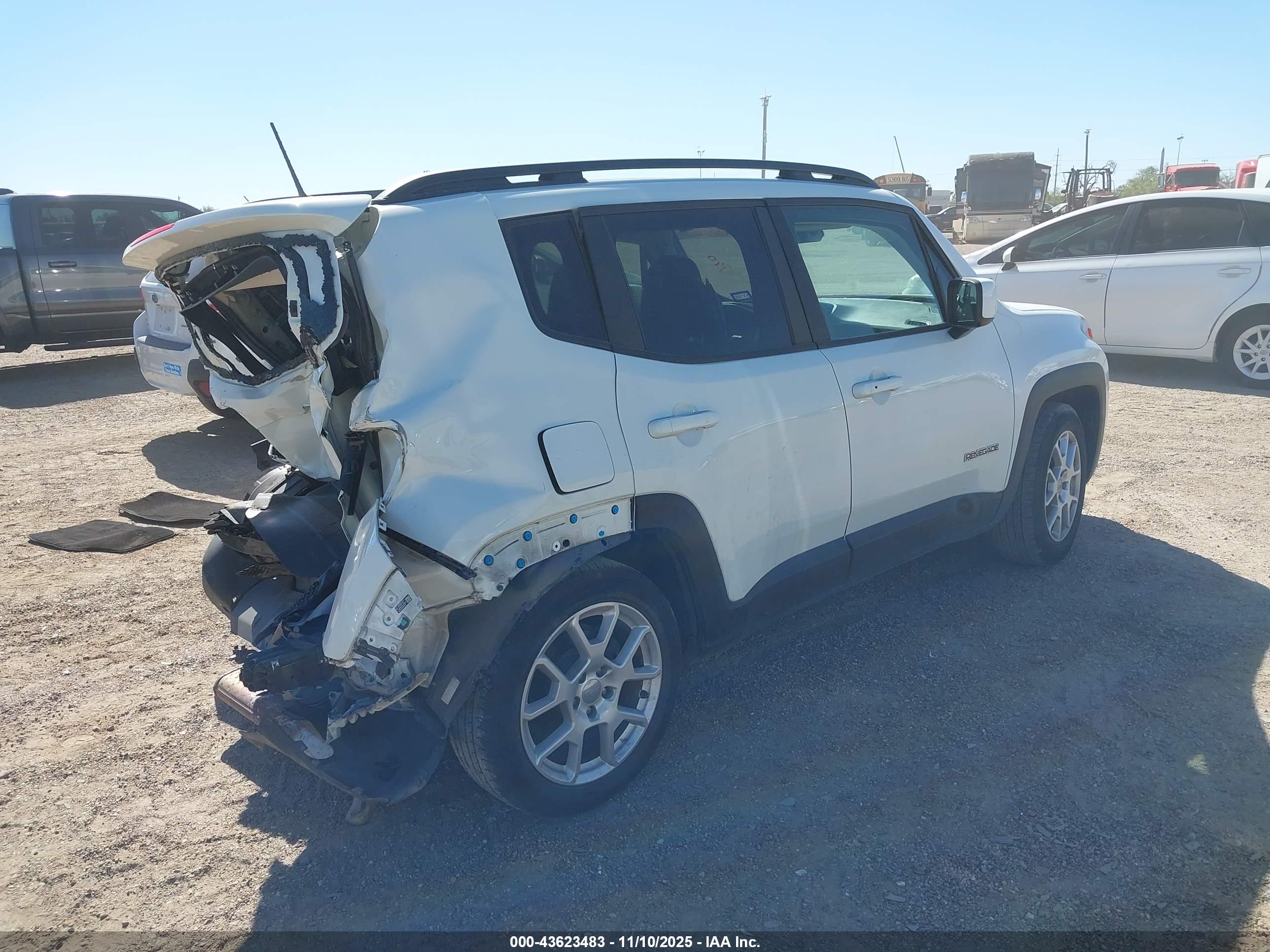 JEEP RENEGADE image 4