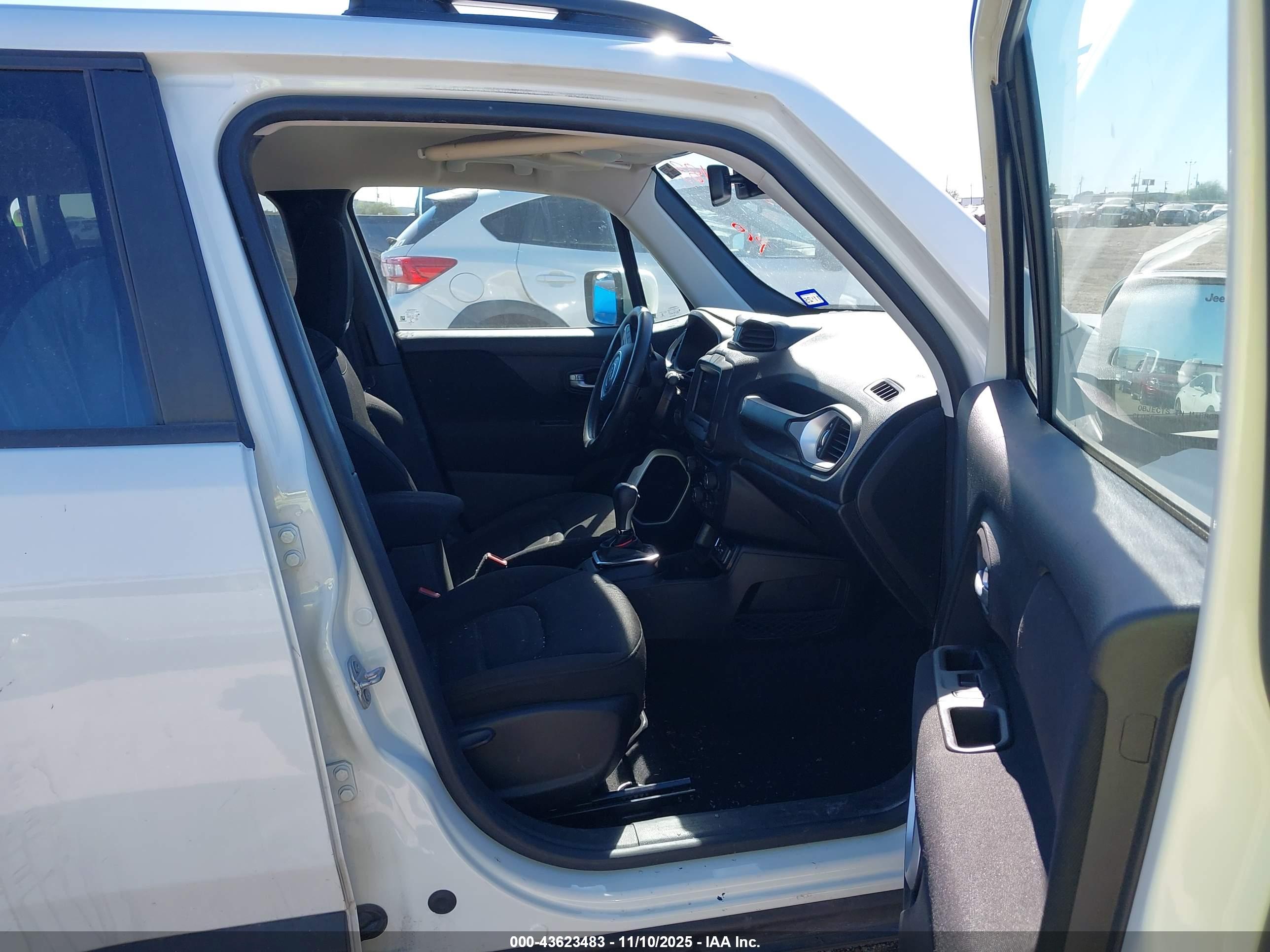 JEEP RENEGADE image 5