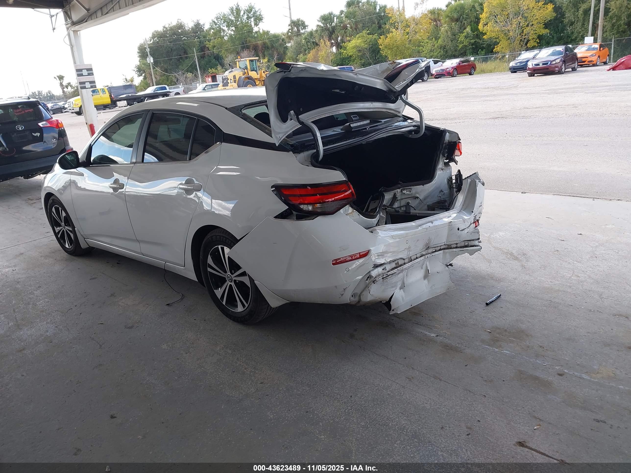 NISSAN SENTRA image 3