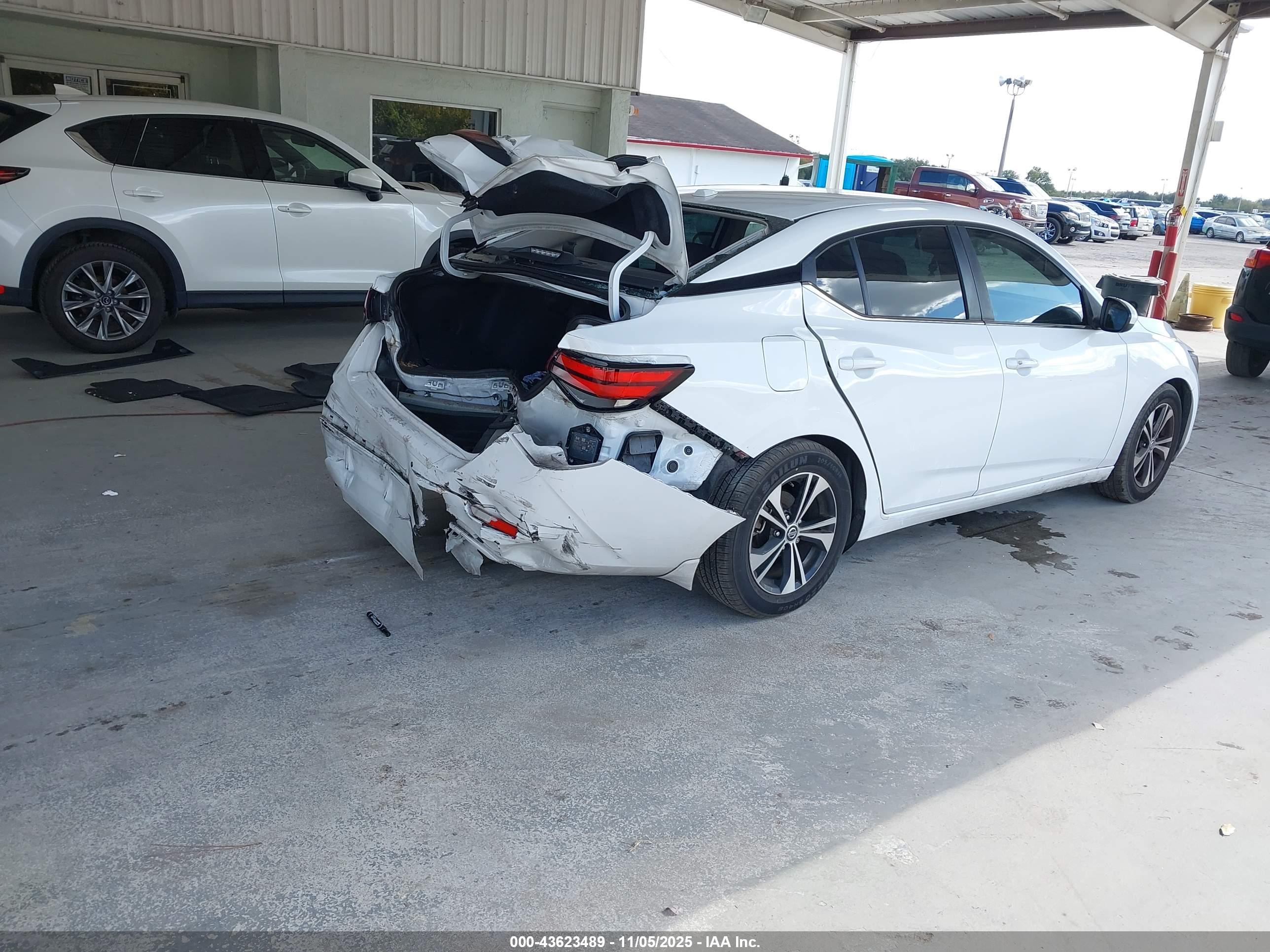 NISSAN SENTRA image 4
