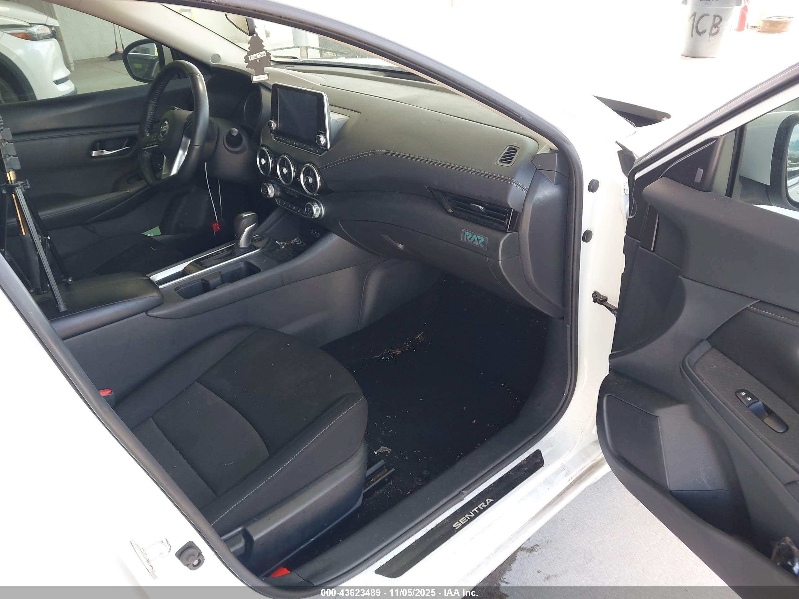 NISSAN SENTRA image 5