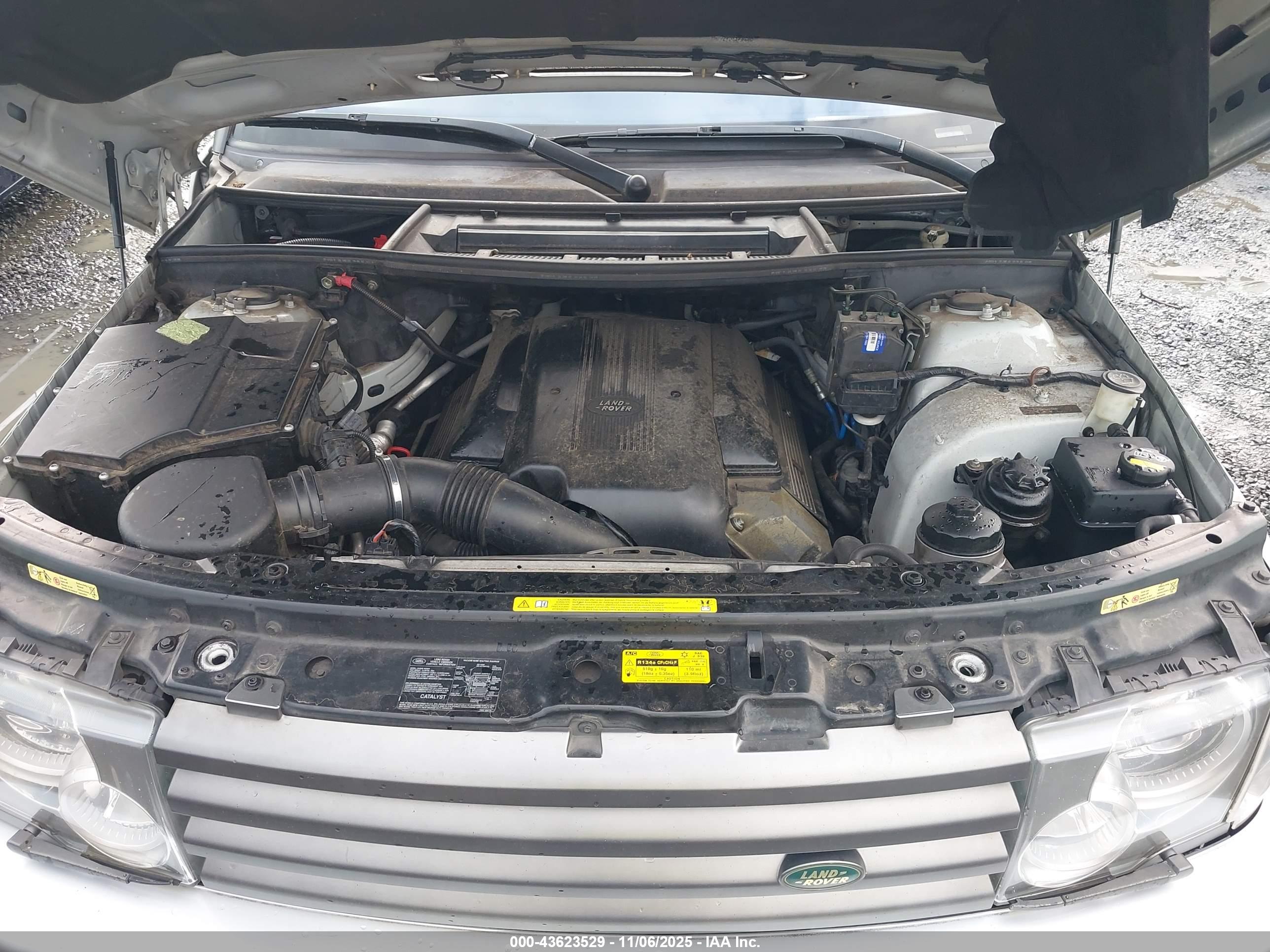 LAND ROVER image 10