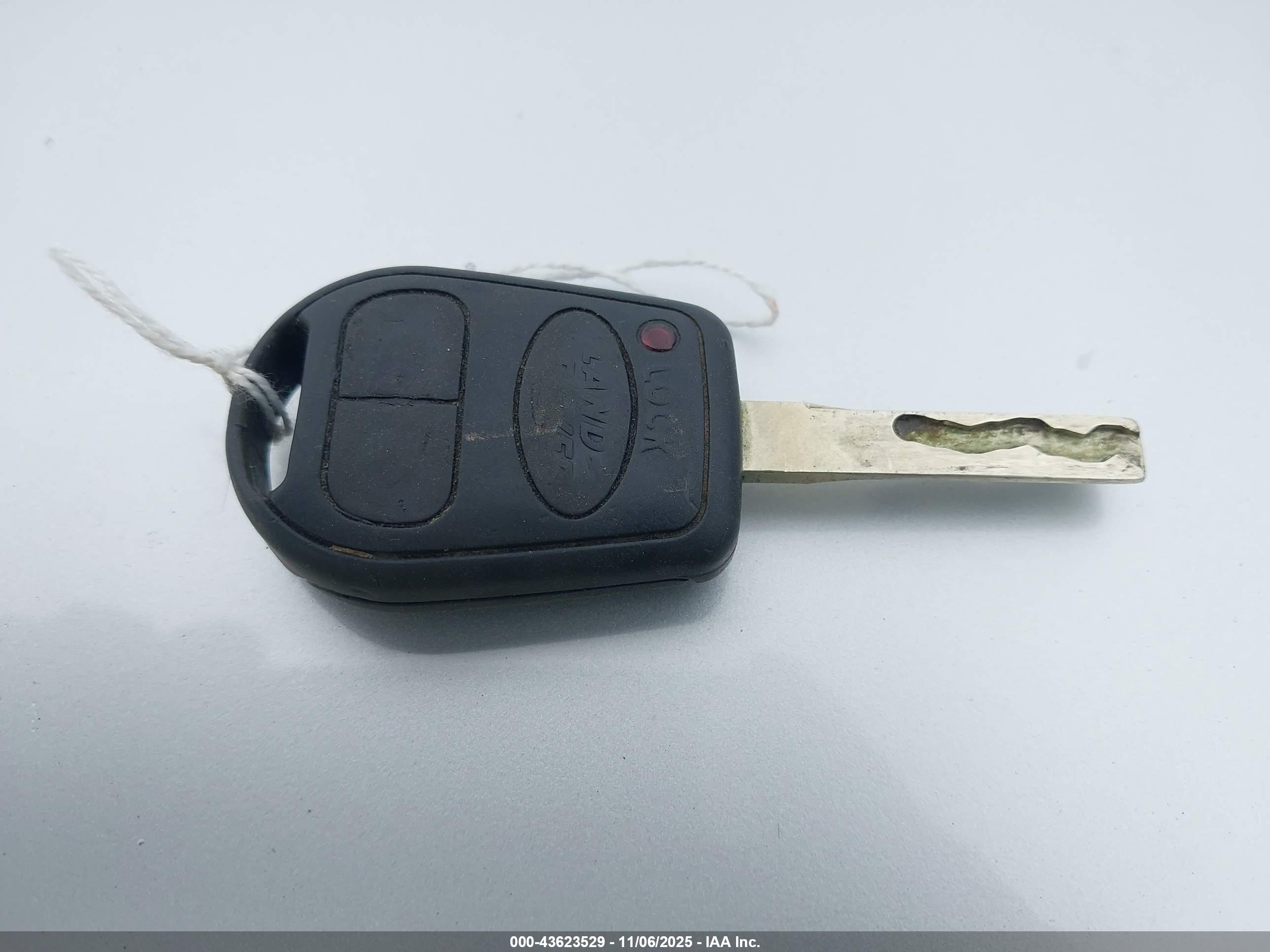 LAND ROVER image 11