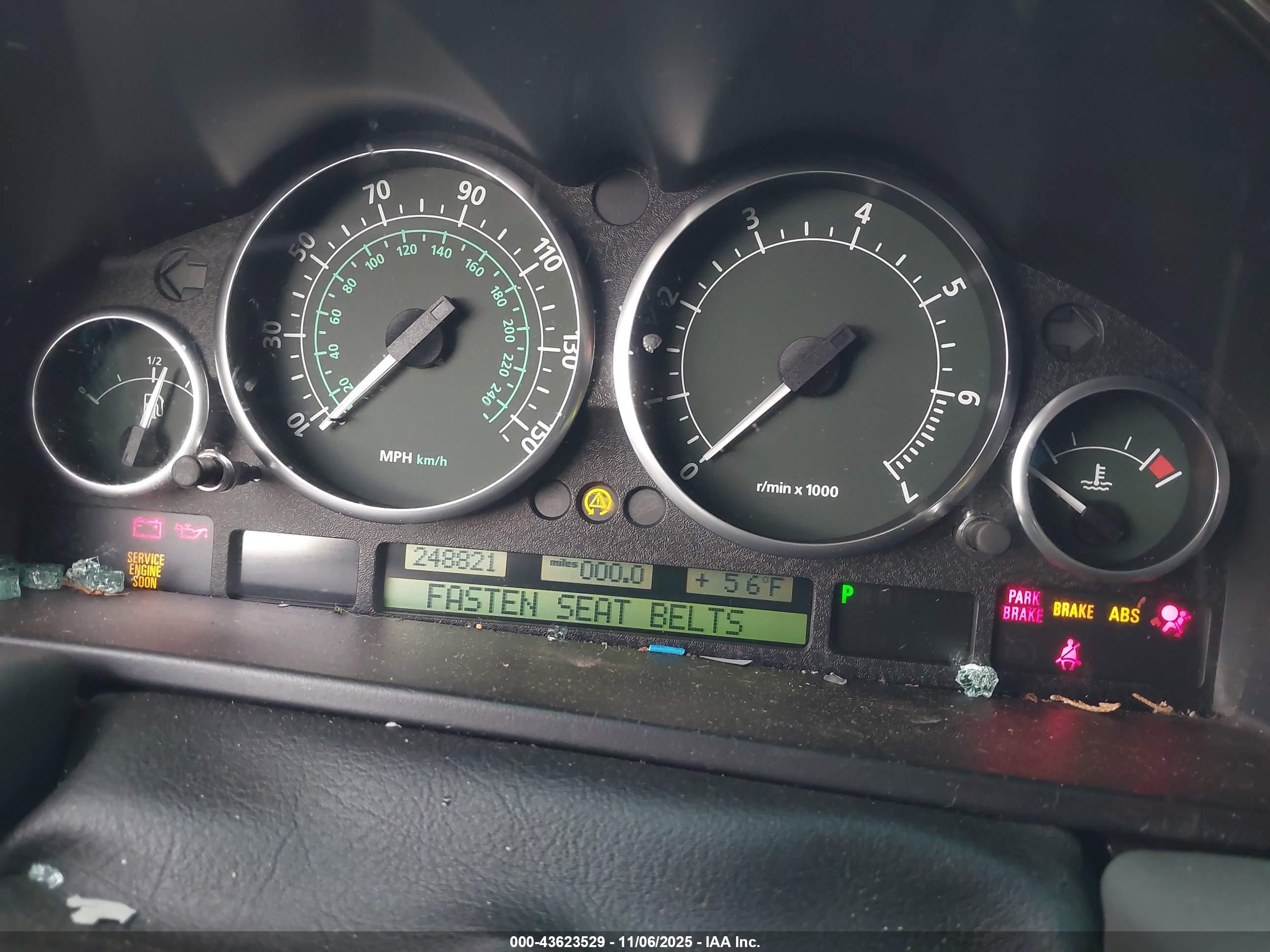 LAND ROVER image 7