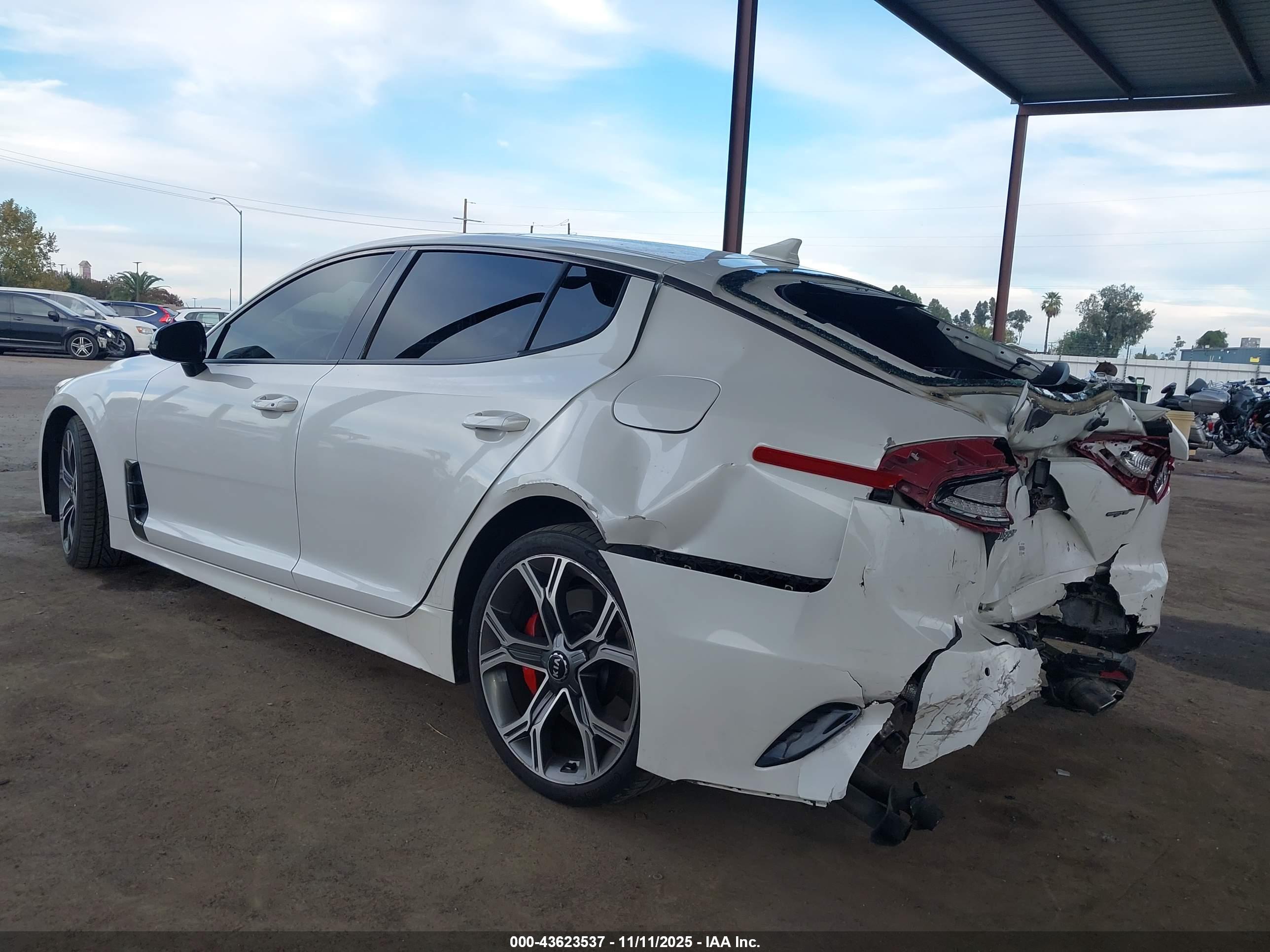 KIA STINGER image 3