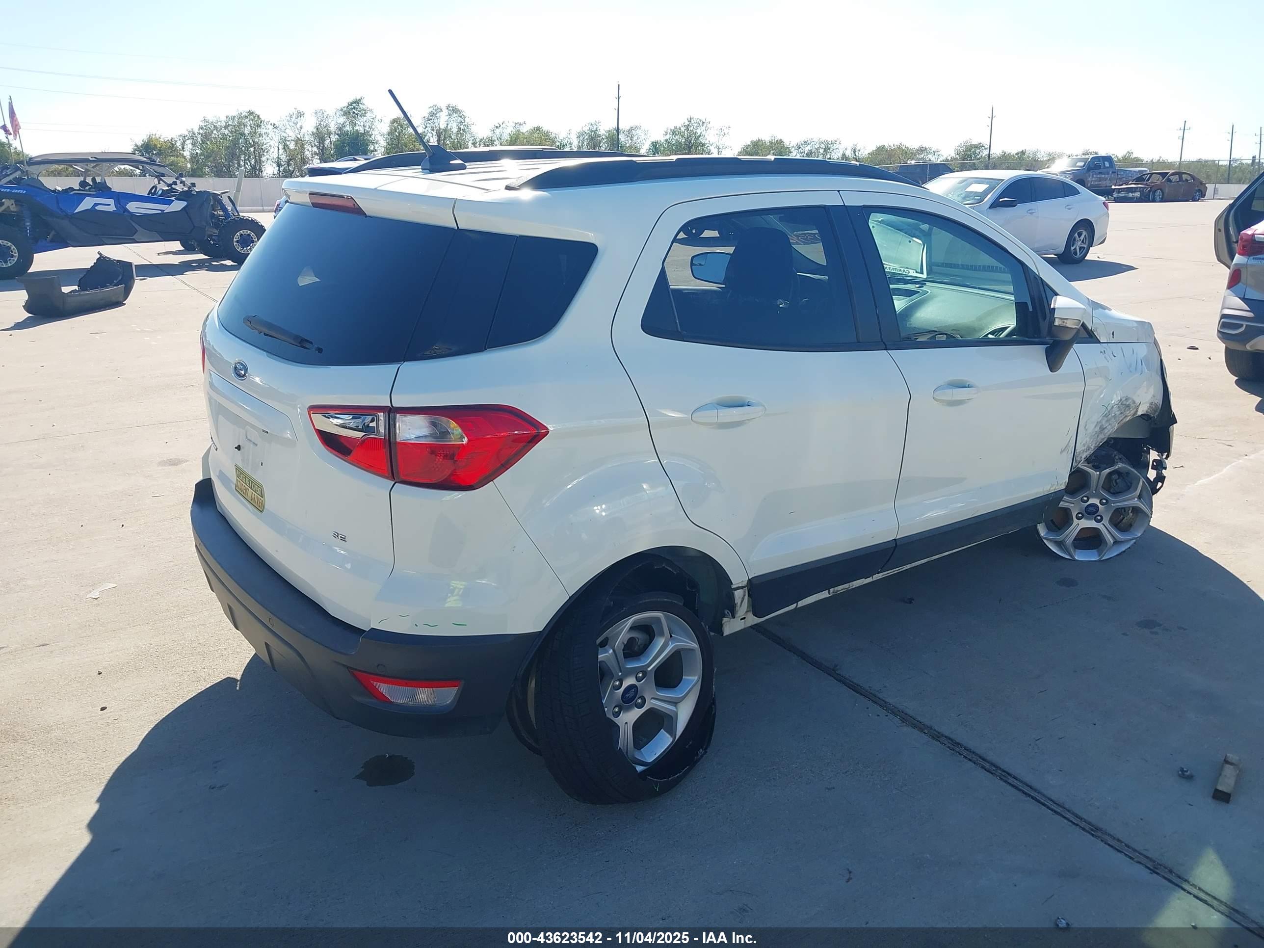 FORD ECOSPORT image 4