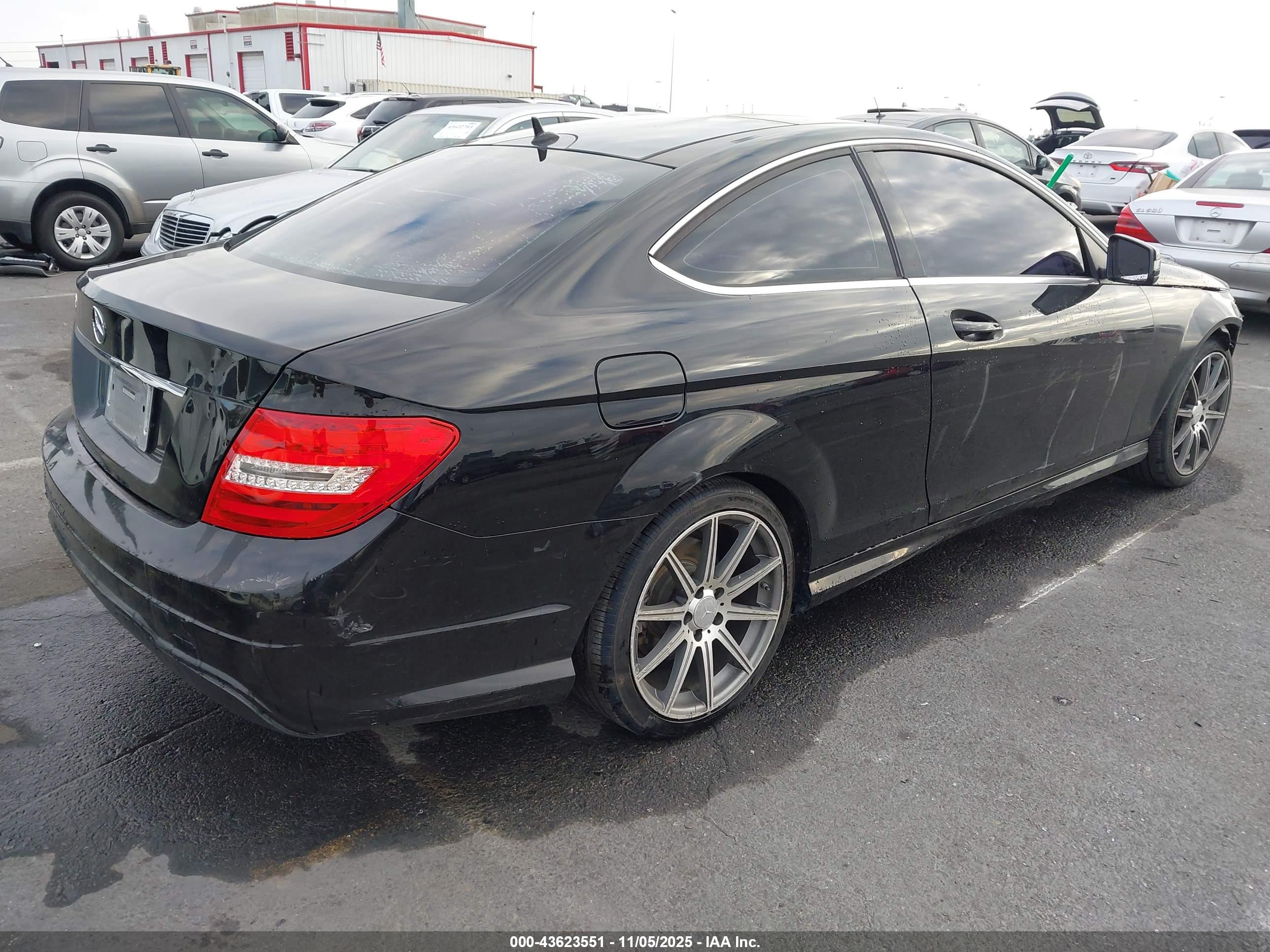 MERCEDES-BENZ C image 4
