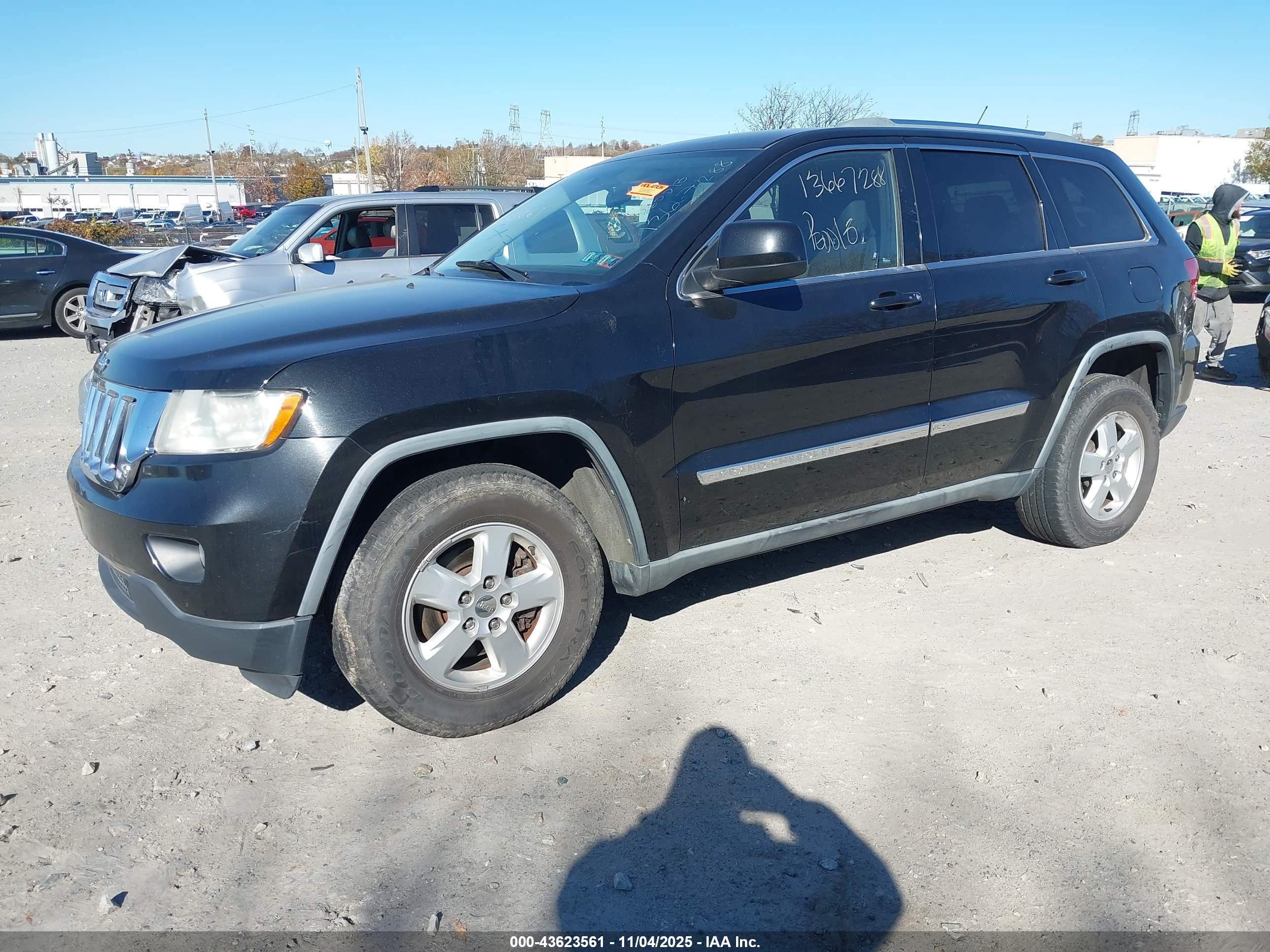 JEEP GRAND image 2