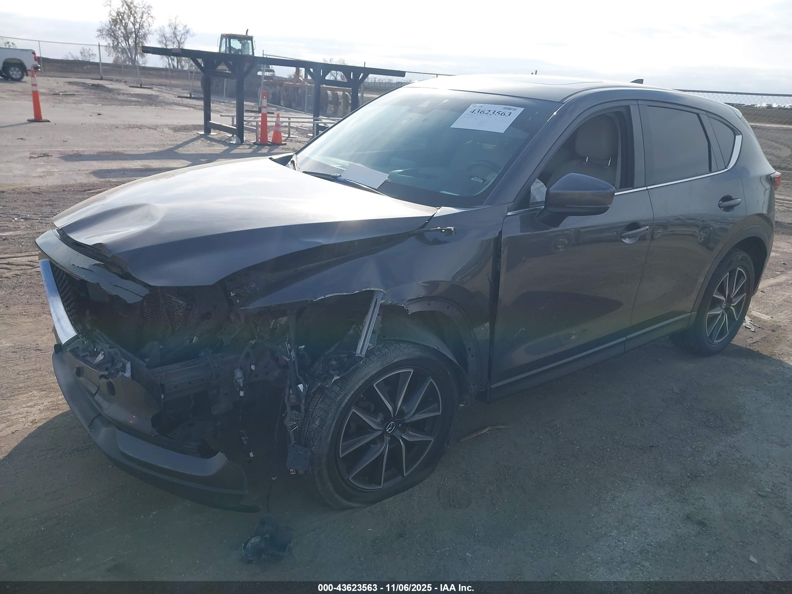MAZDA CX-5 image 2