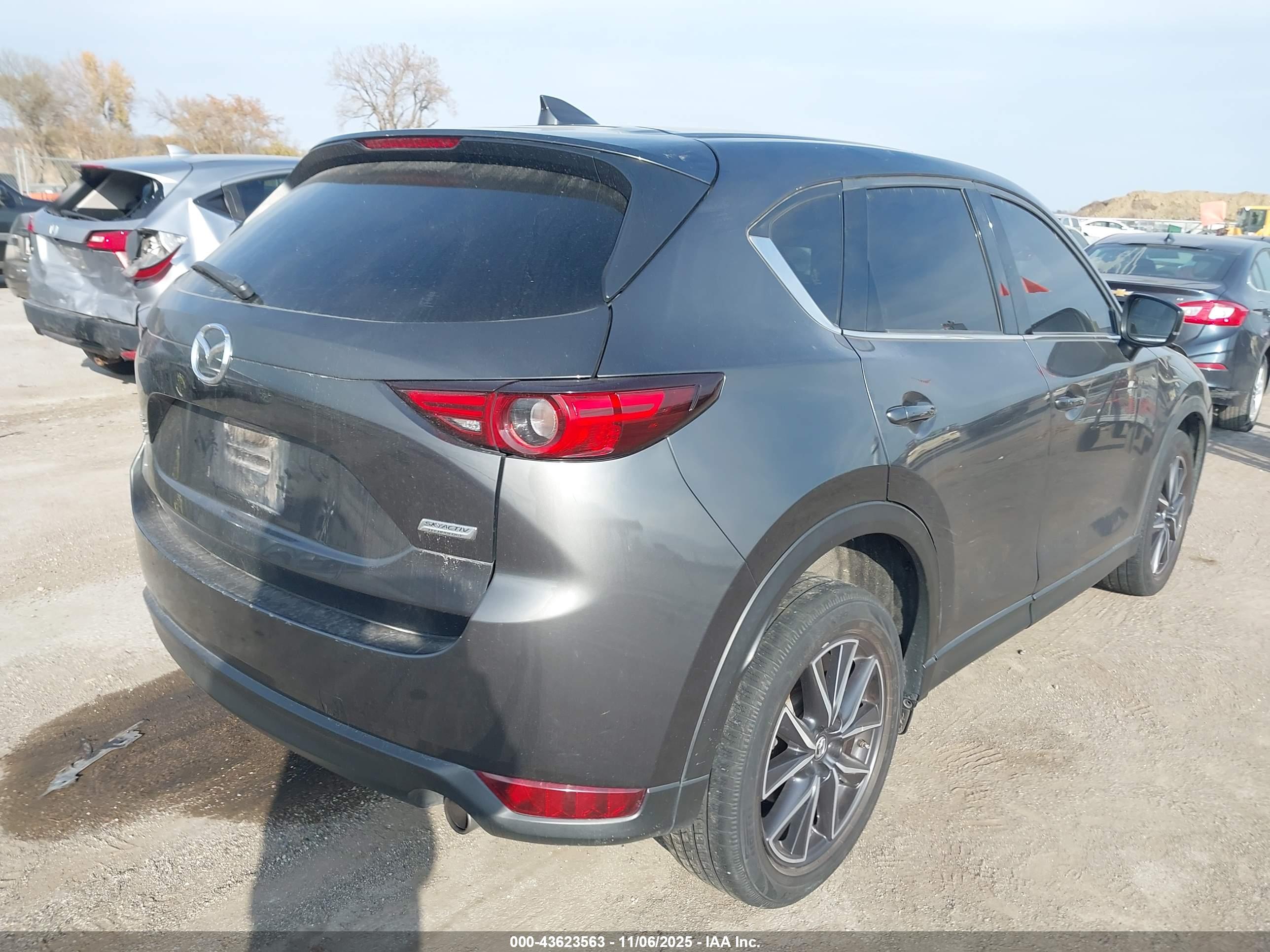 MAZDA CX-5 image 4