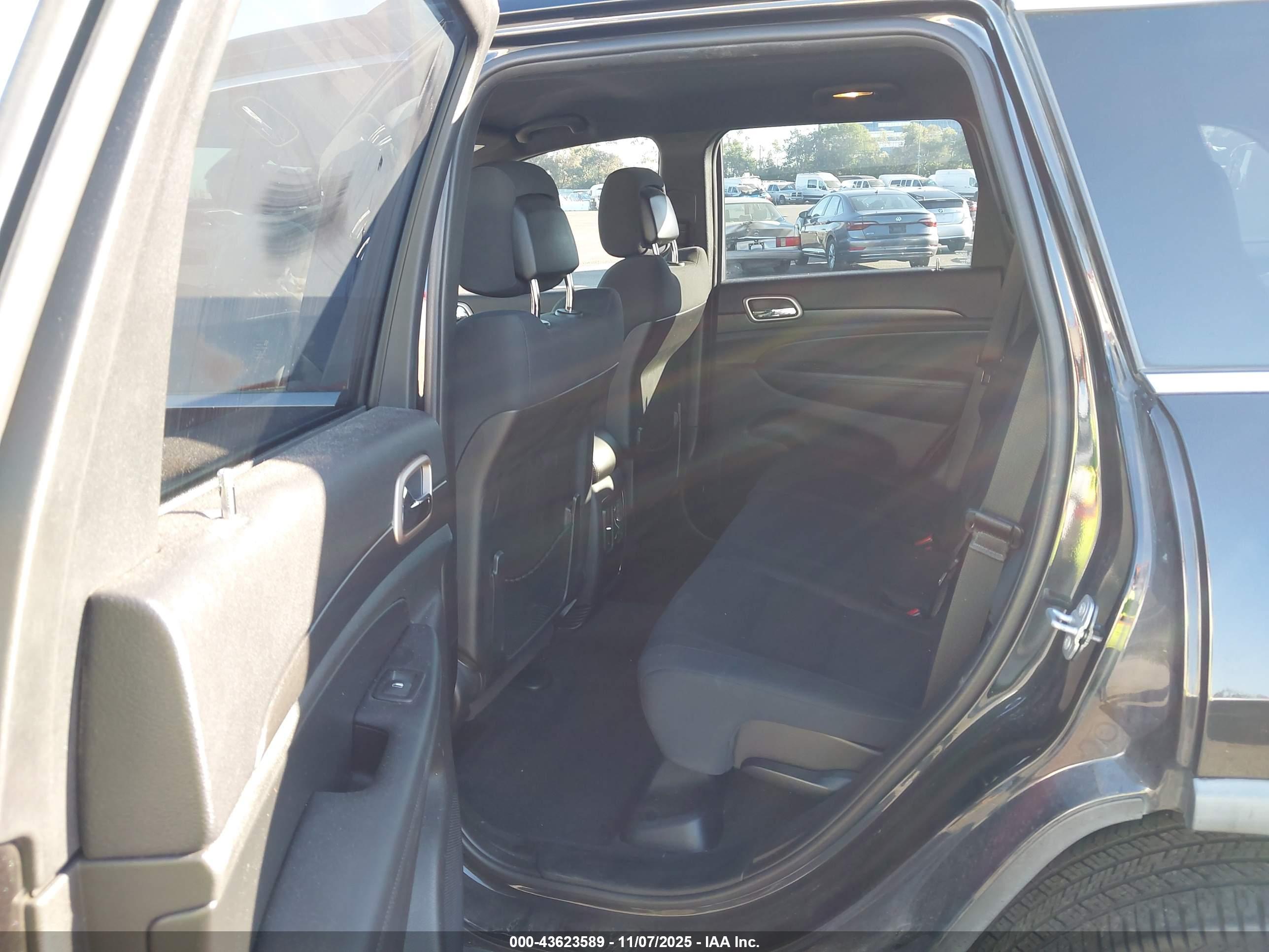 JEEP GRAND image 8