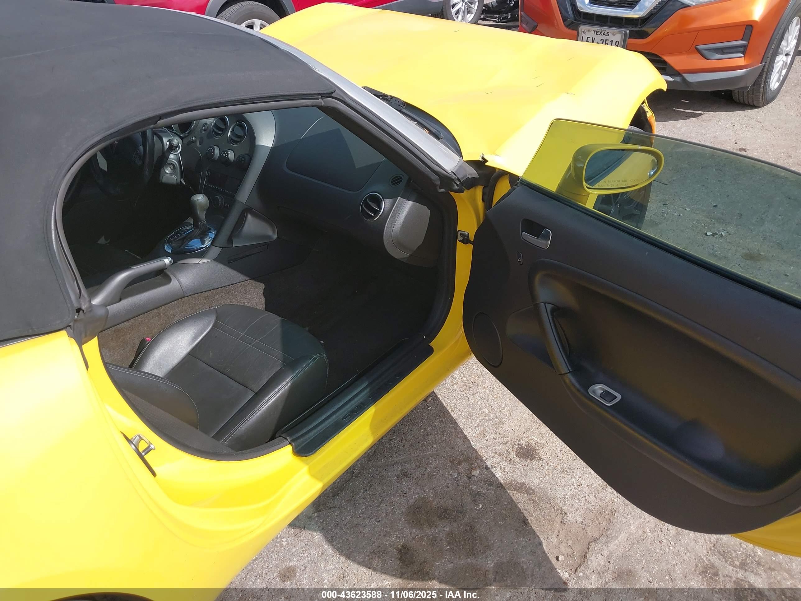 PONTIAC SOLSTICE image 5