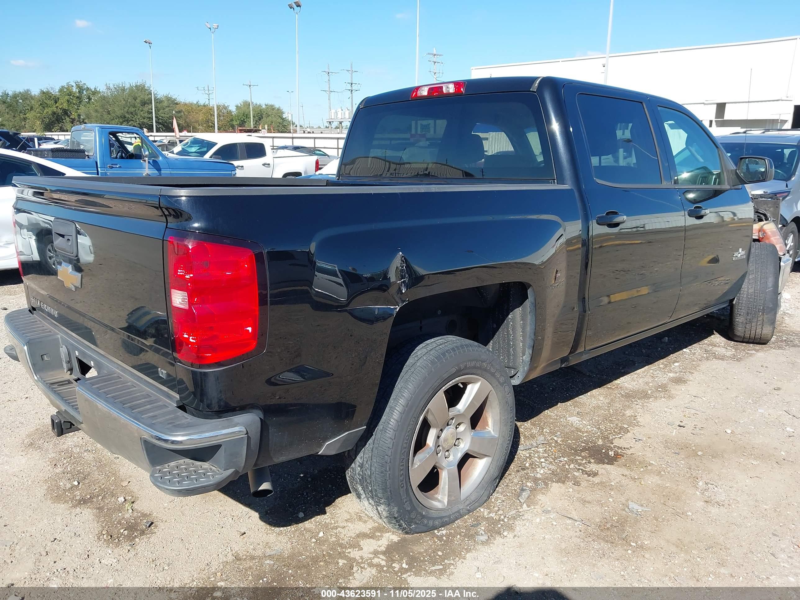 CHEVROLET SILVERADO image 4