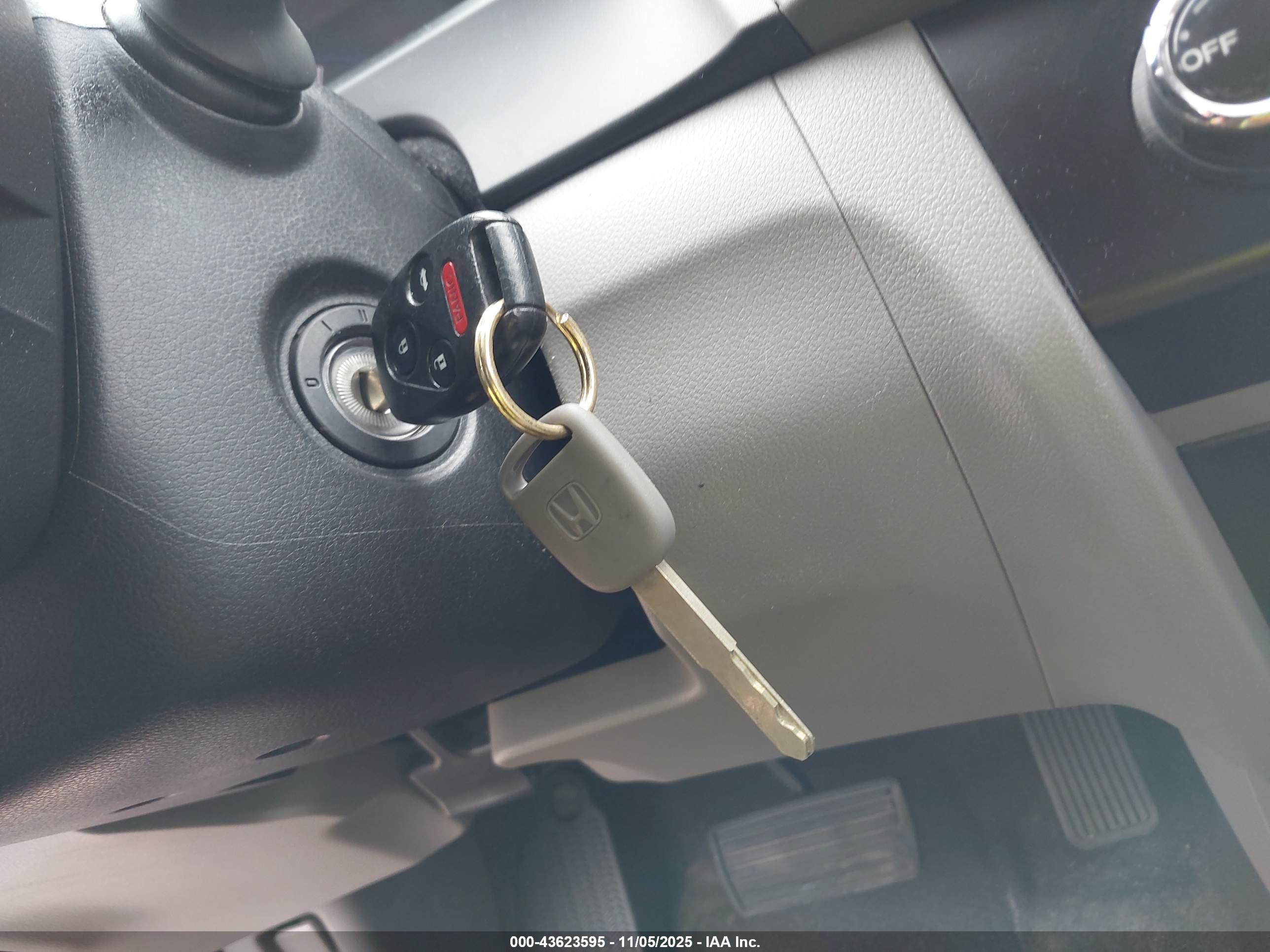 HONDA CIVIC image 11