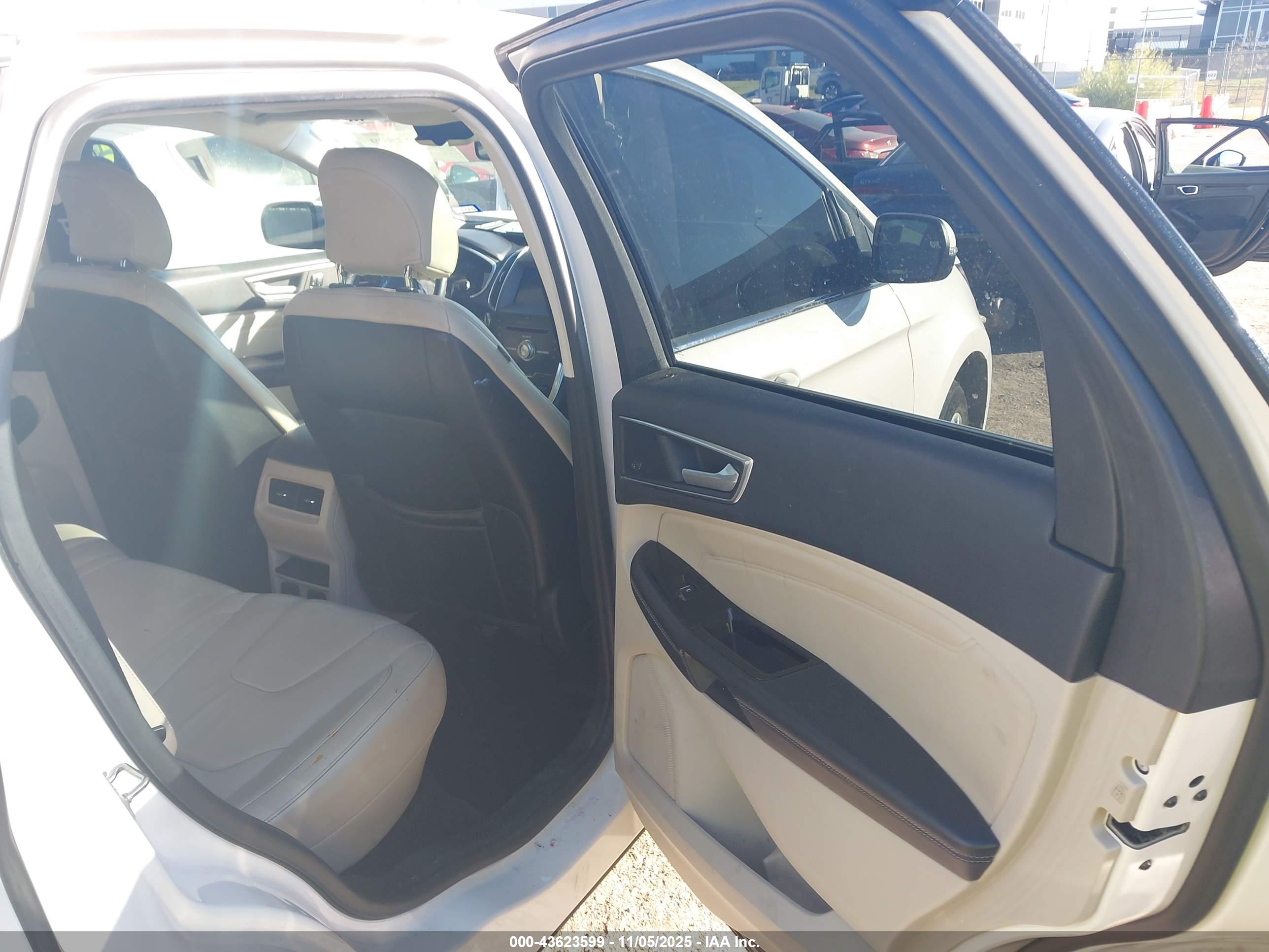 FORD EDGE image 8