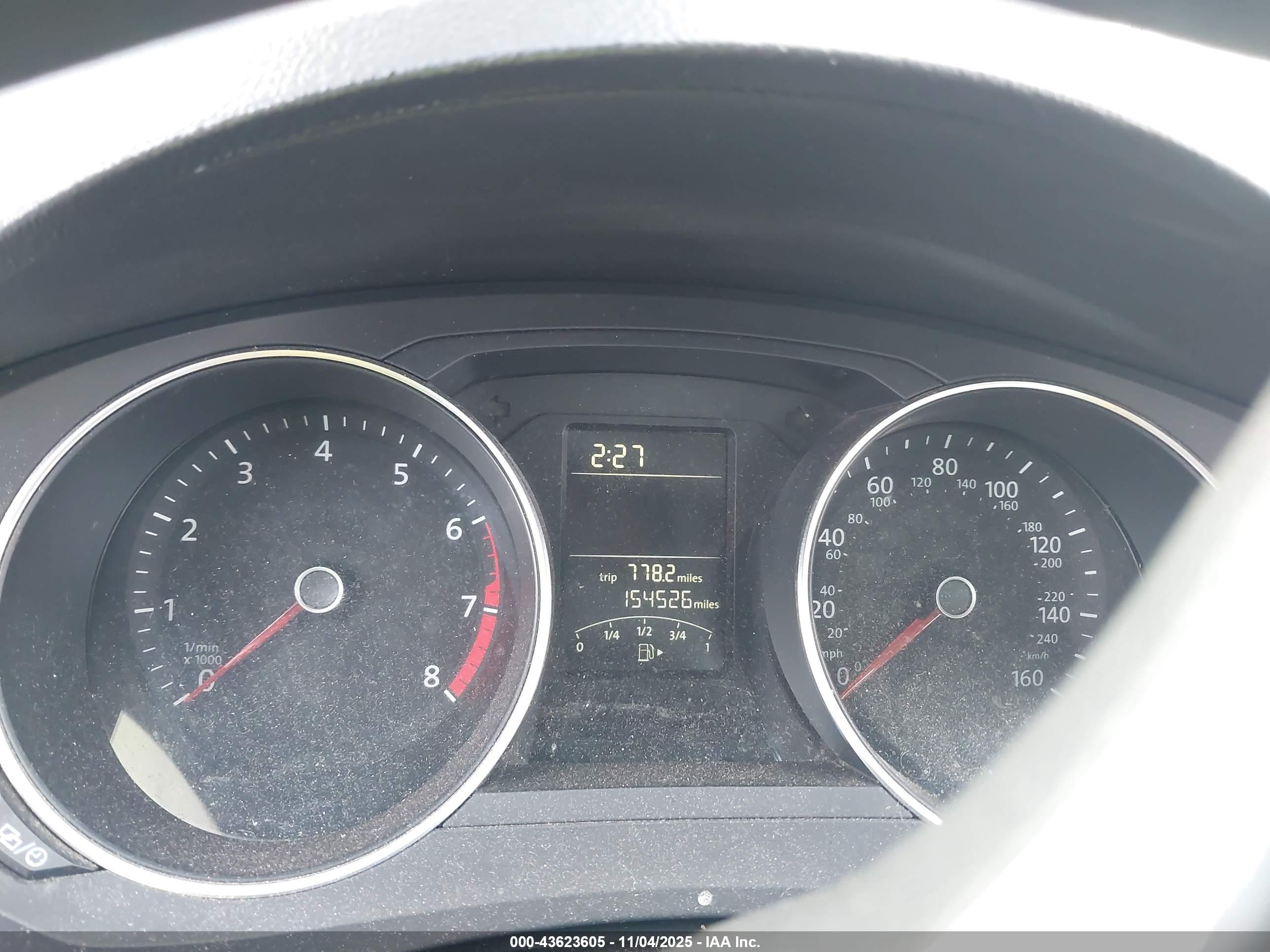 VOLKSWAGEN JETTA image 7