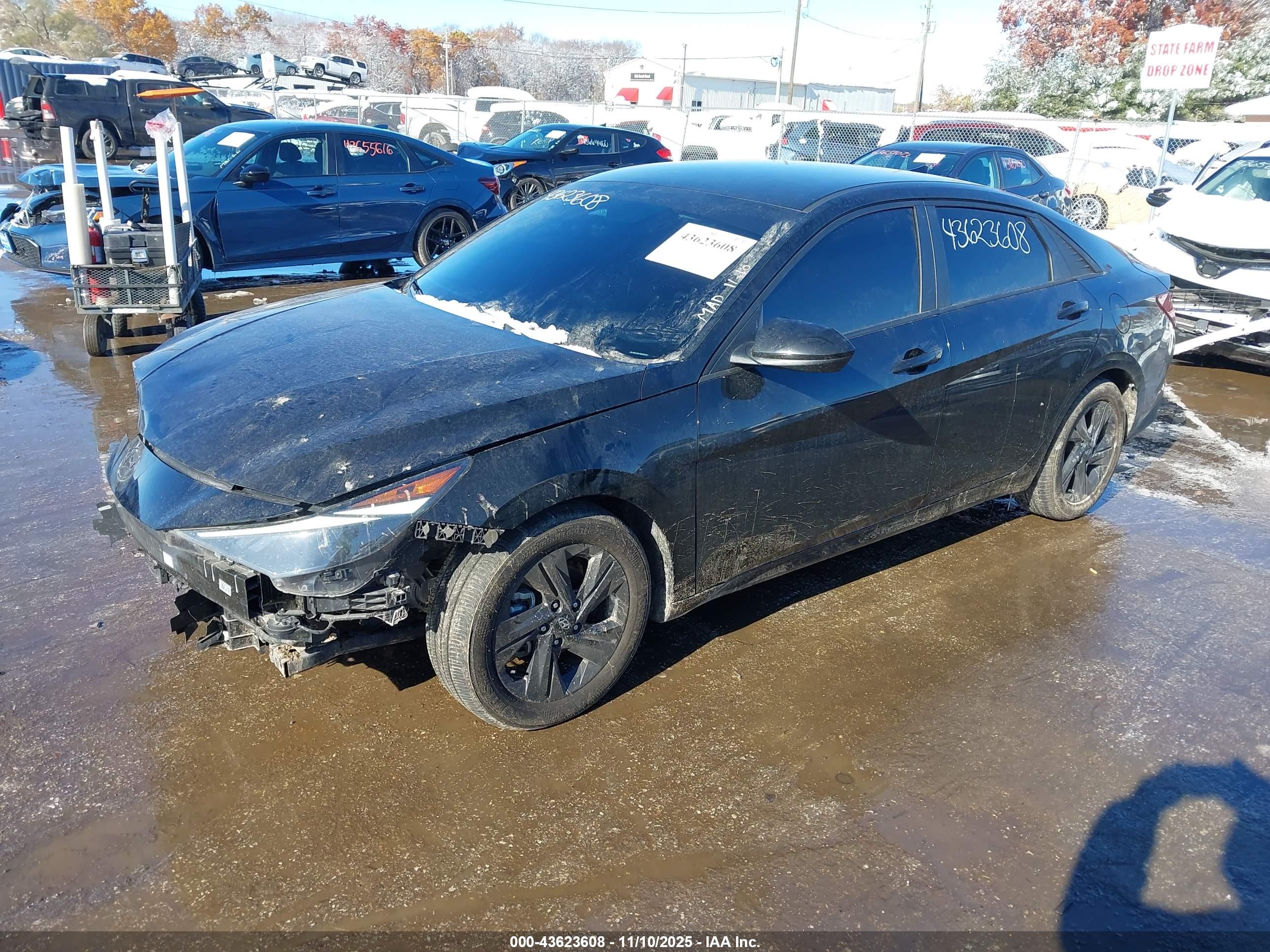 HYUNDAI ELANTRA image 2