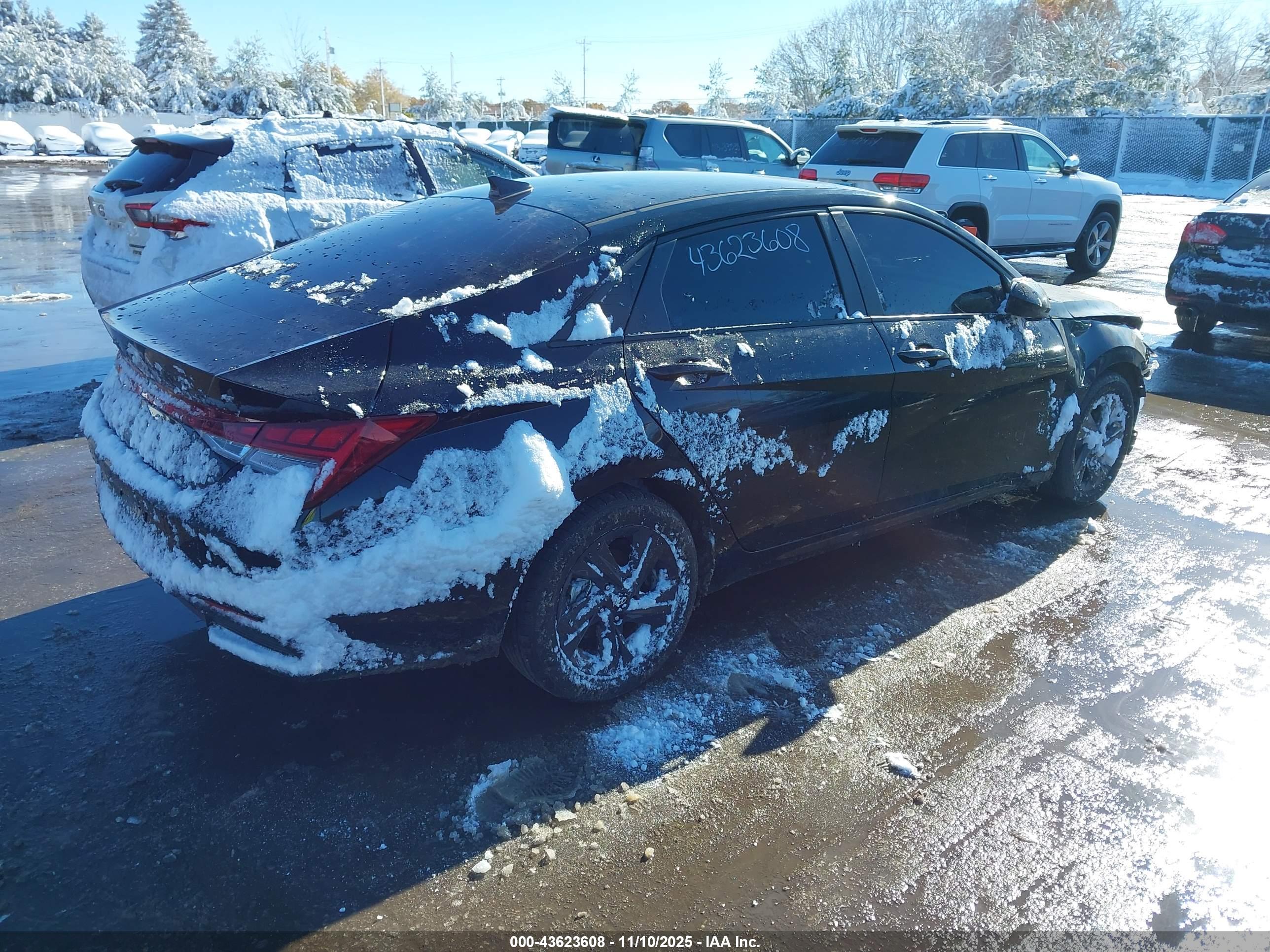 HYUNDAI ELANTRA image 4