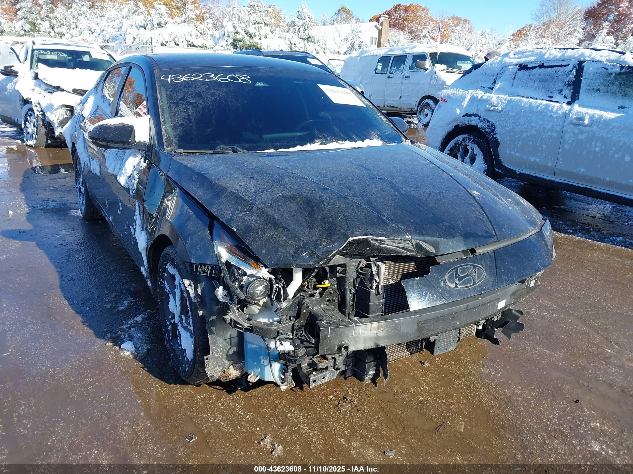 HYUNDAI ELANTRA image 6