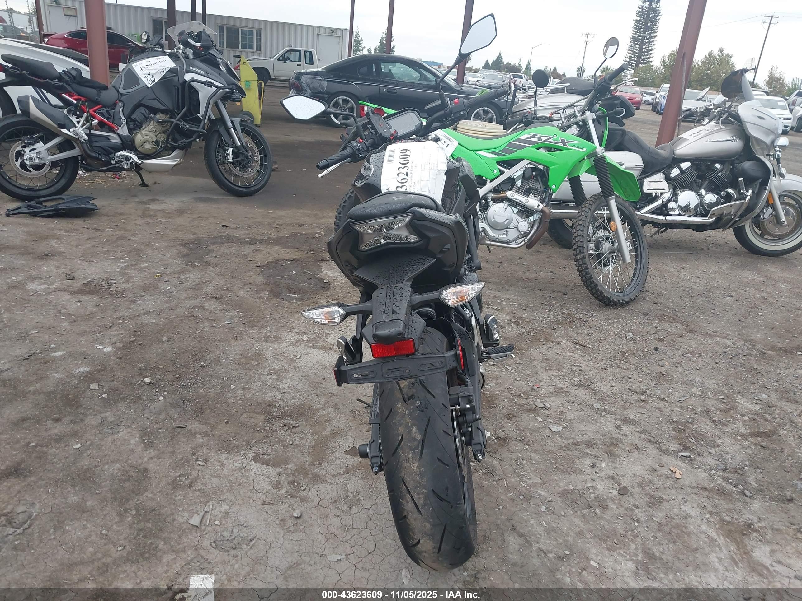 KAWASAKI ER650 image 6