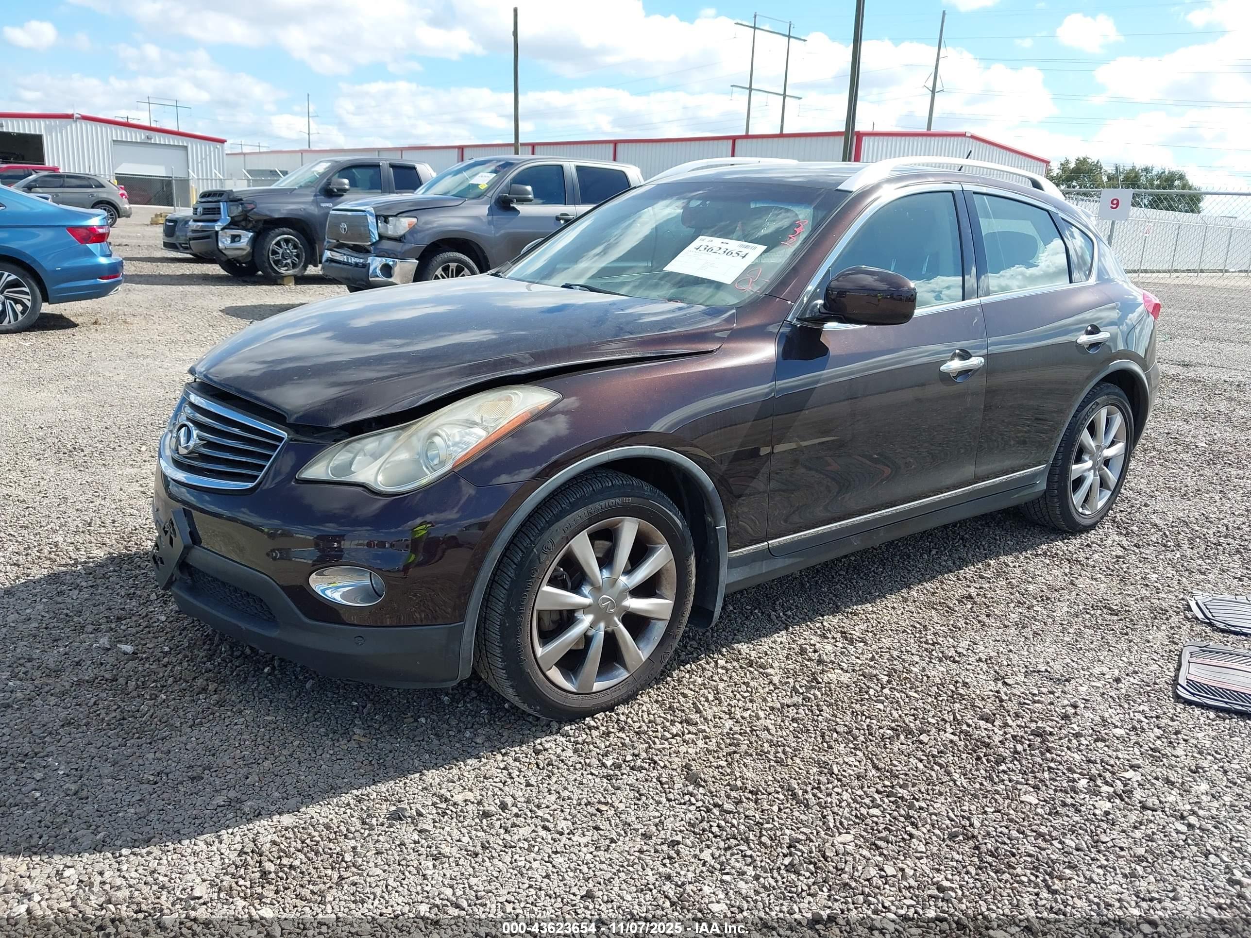 INFINITI EX35 image 2