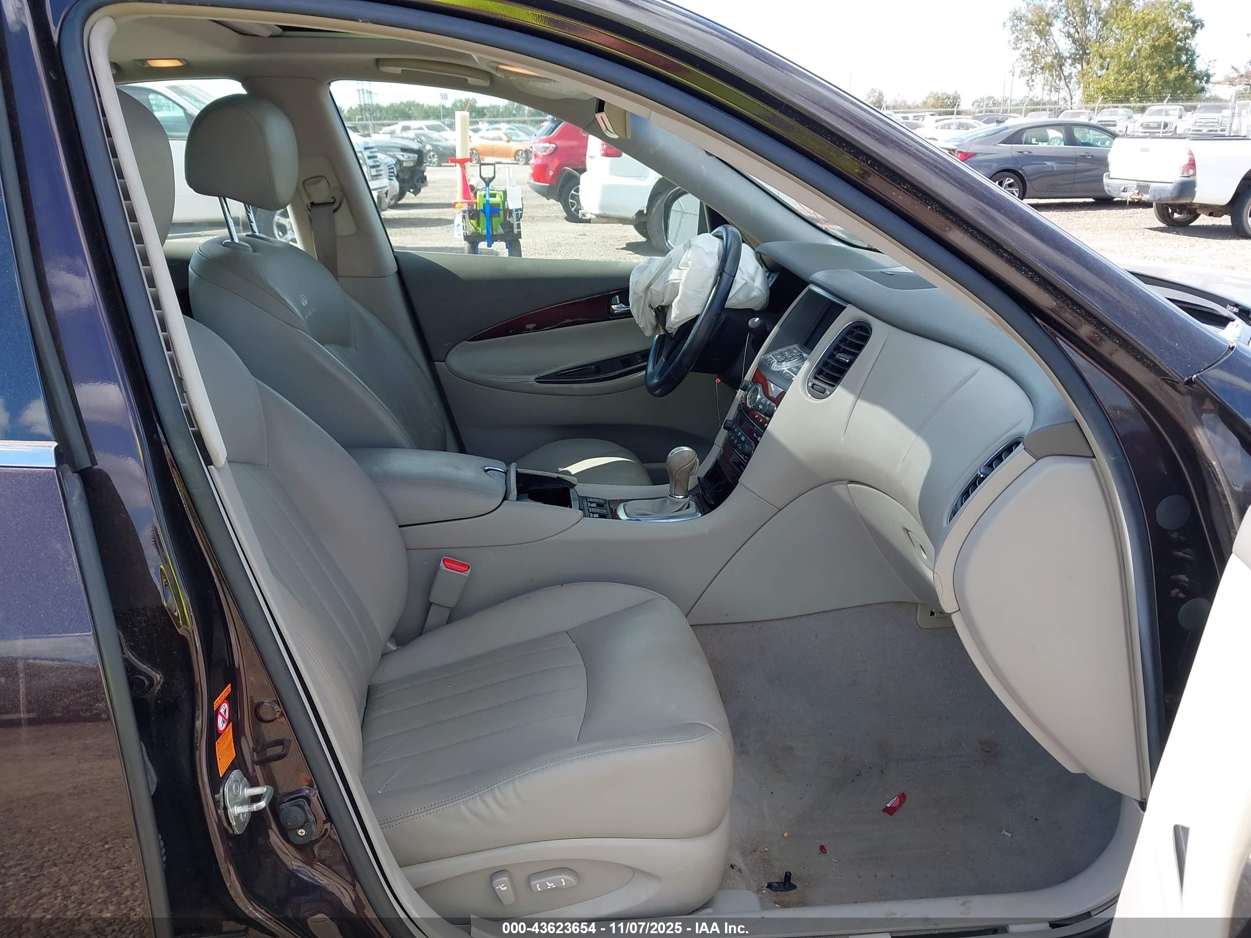 INFINITI EX35 image 5