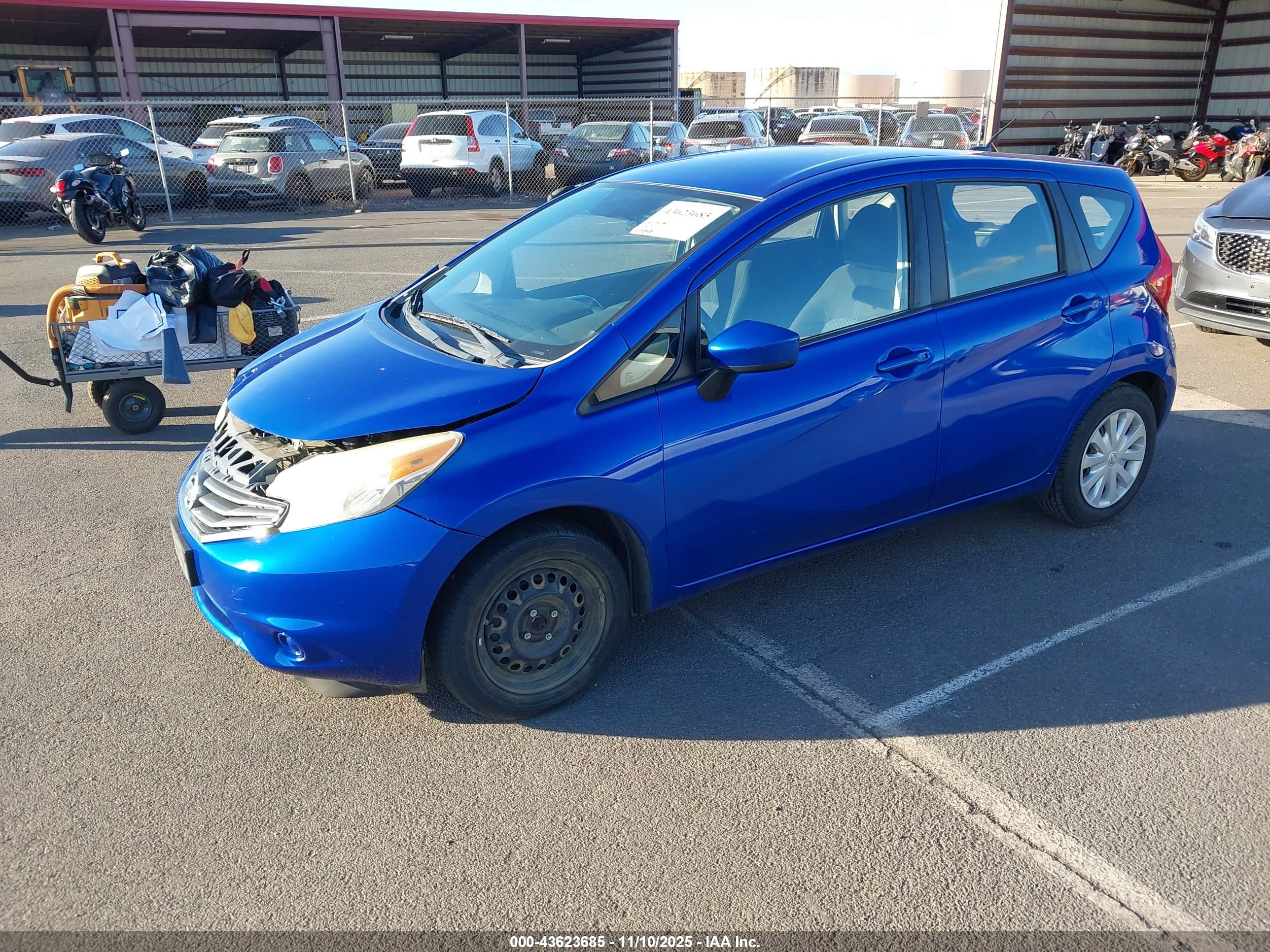 NISSAN VERSA image 2