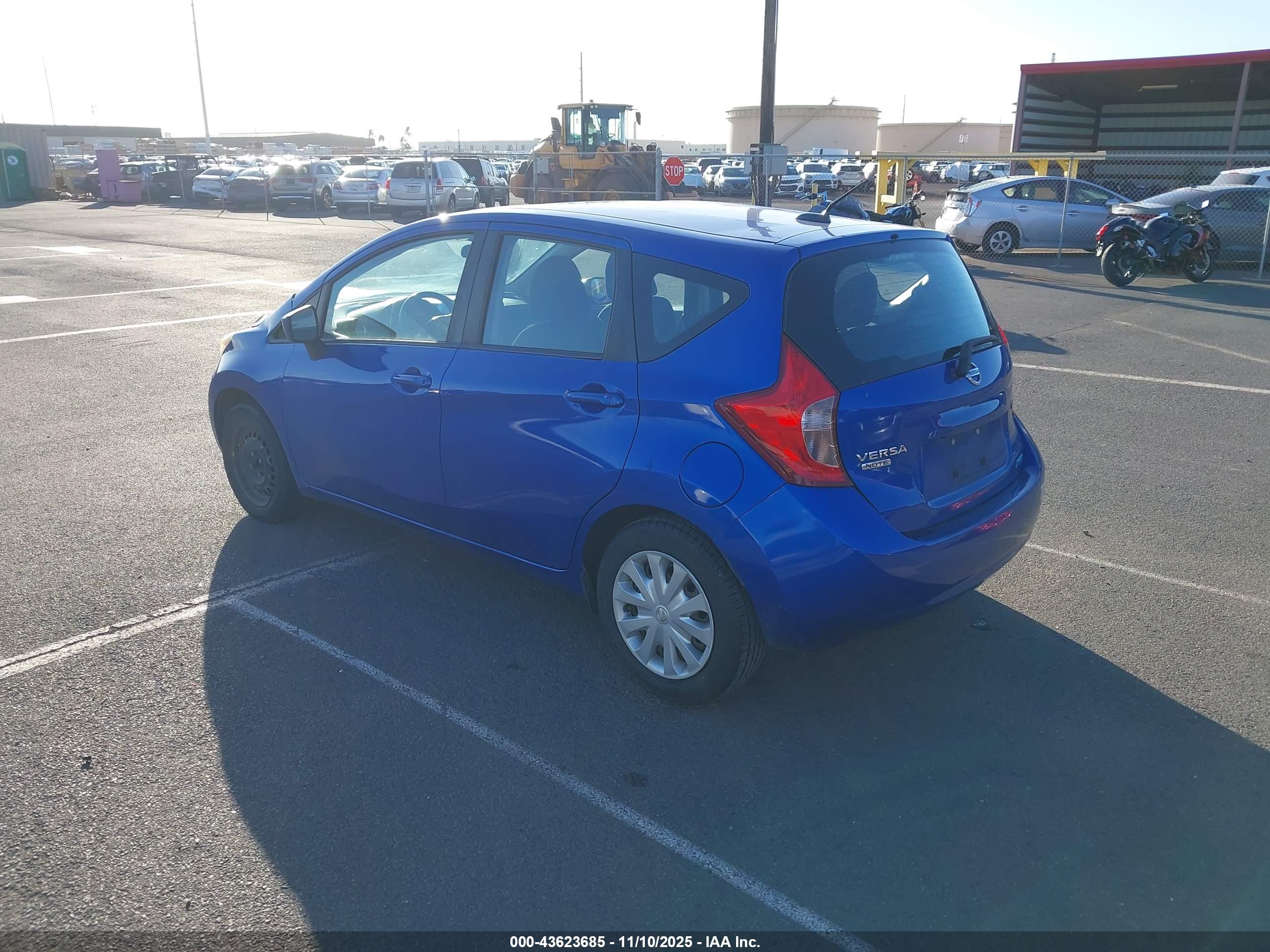 NISSAN VERSA image 3