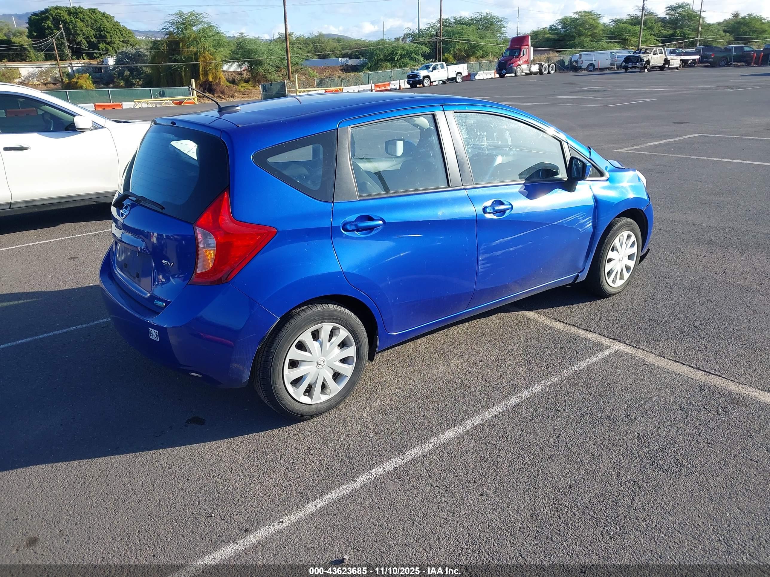 NISSAN VERSA image 4