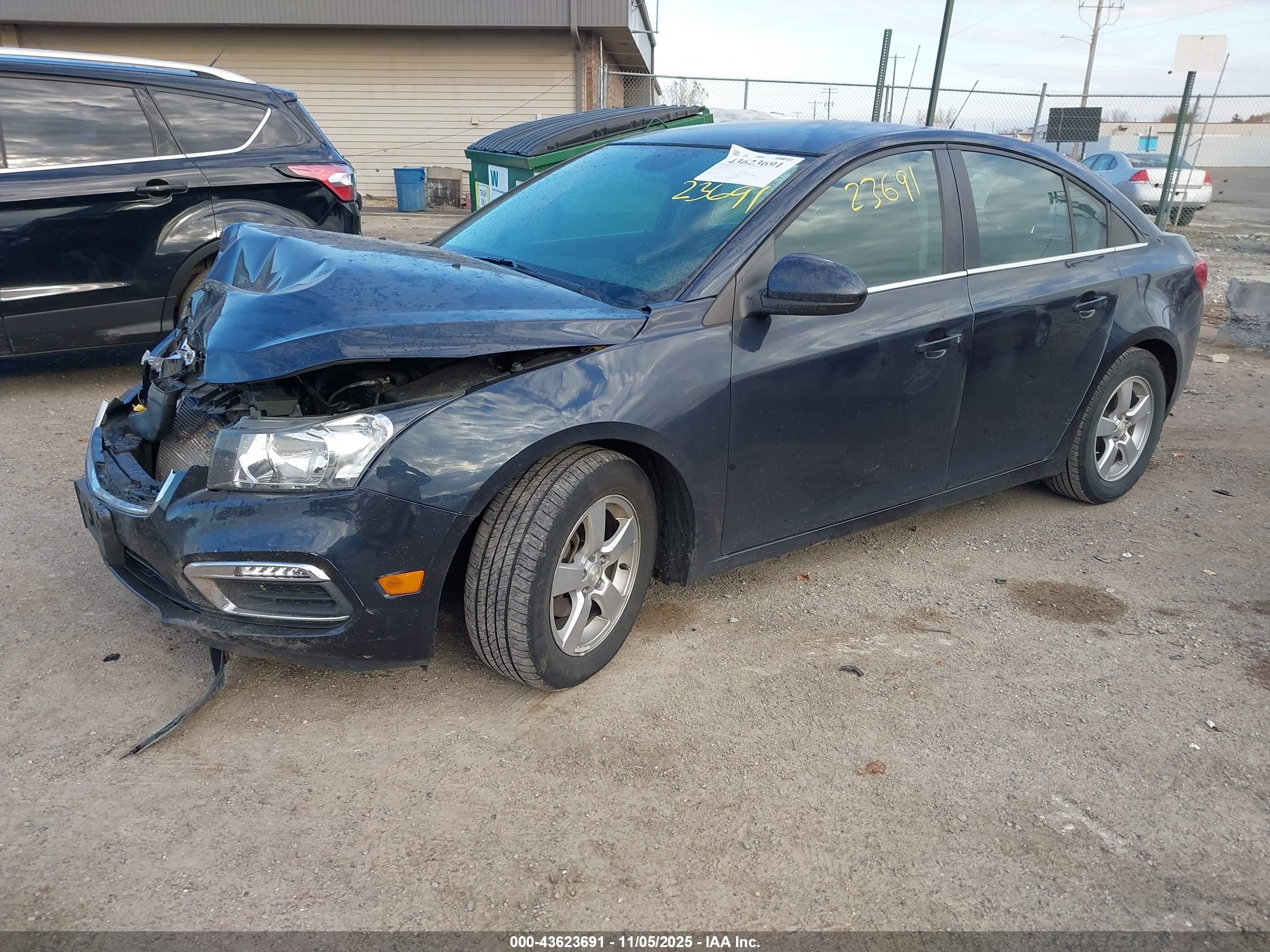 CHEVROLET CRUZE image 2