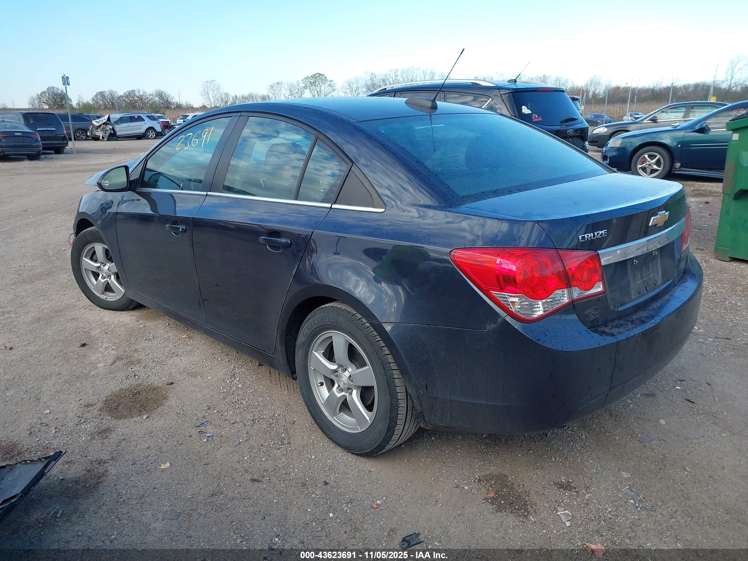 CHEVROLET CRUZE image 3