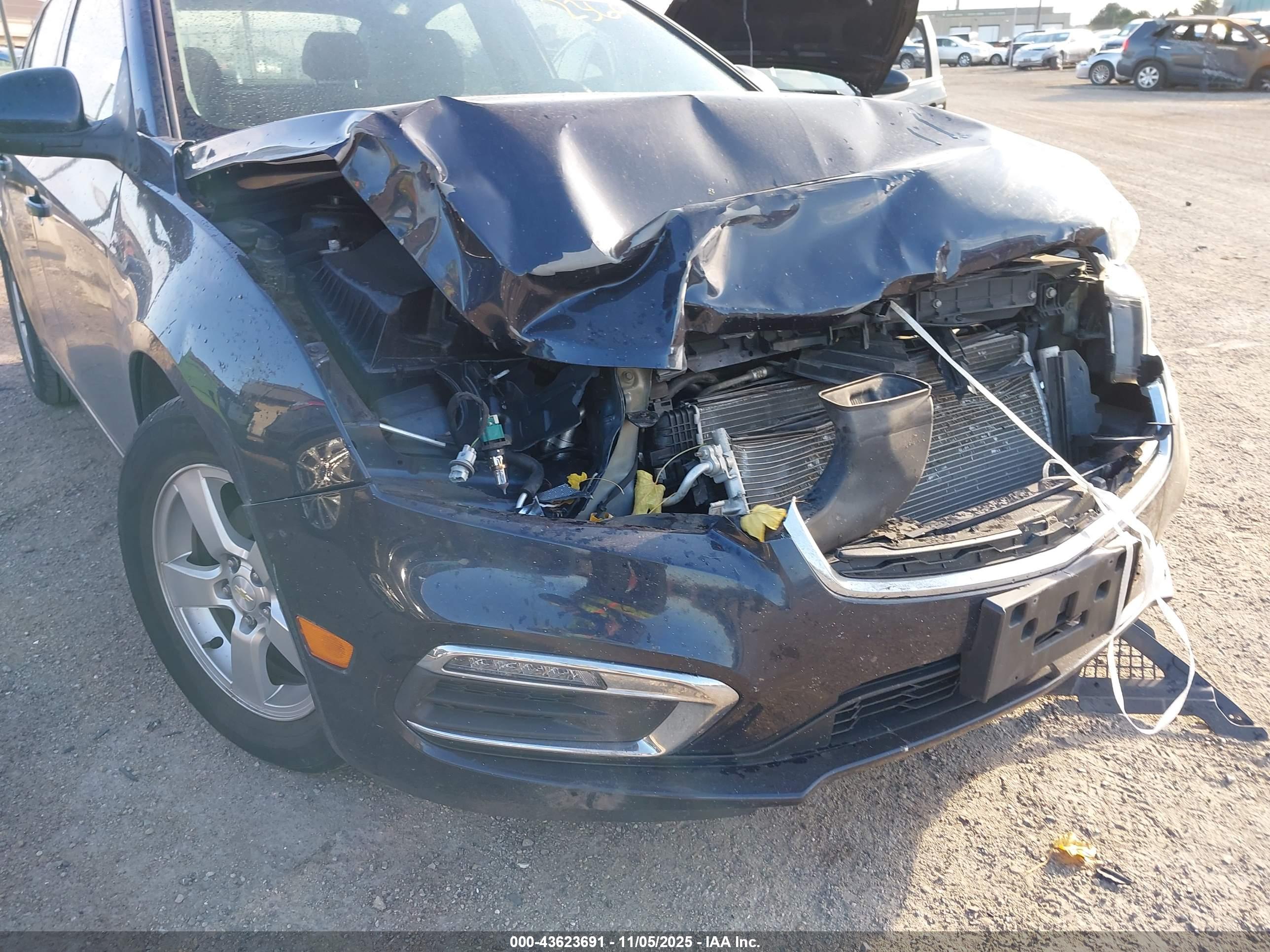 CHEVROLET CRUZE image 6