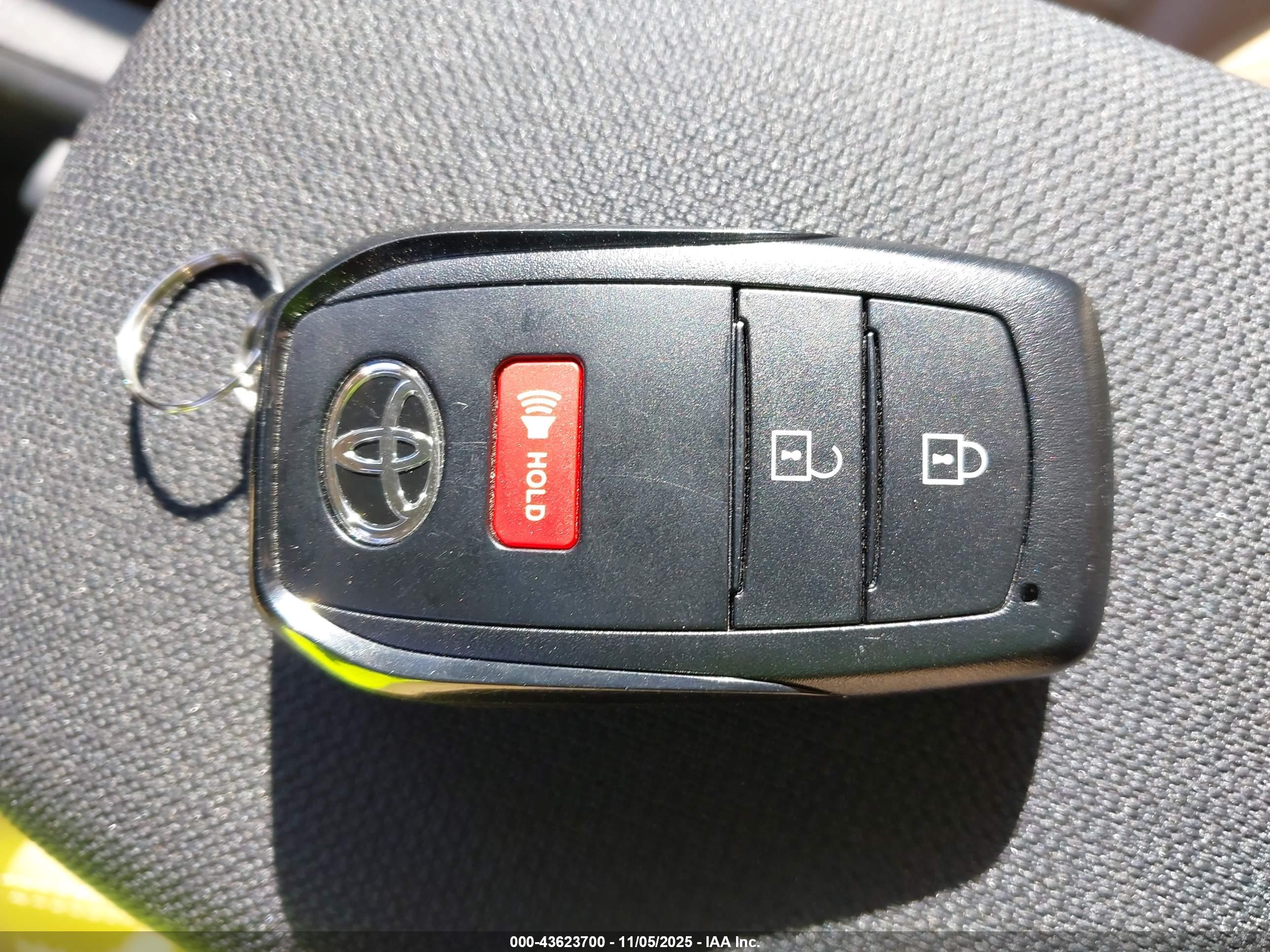 TOYOTA COROLLA image 11