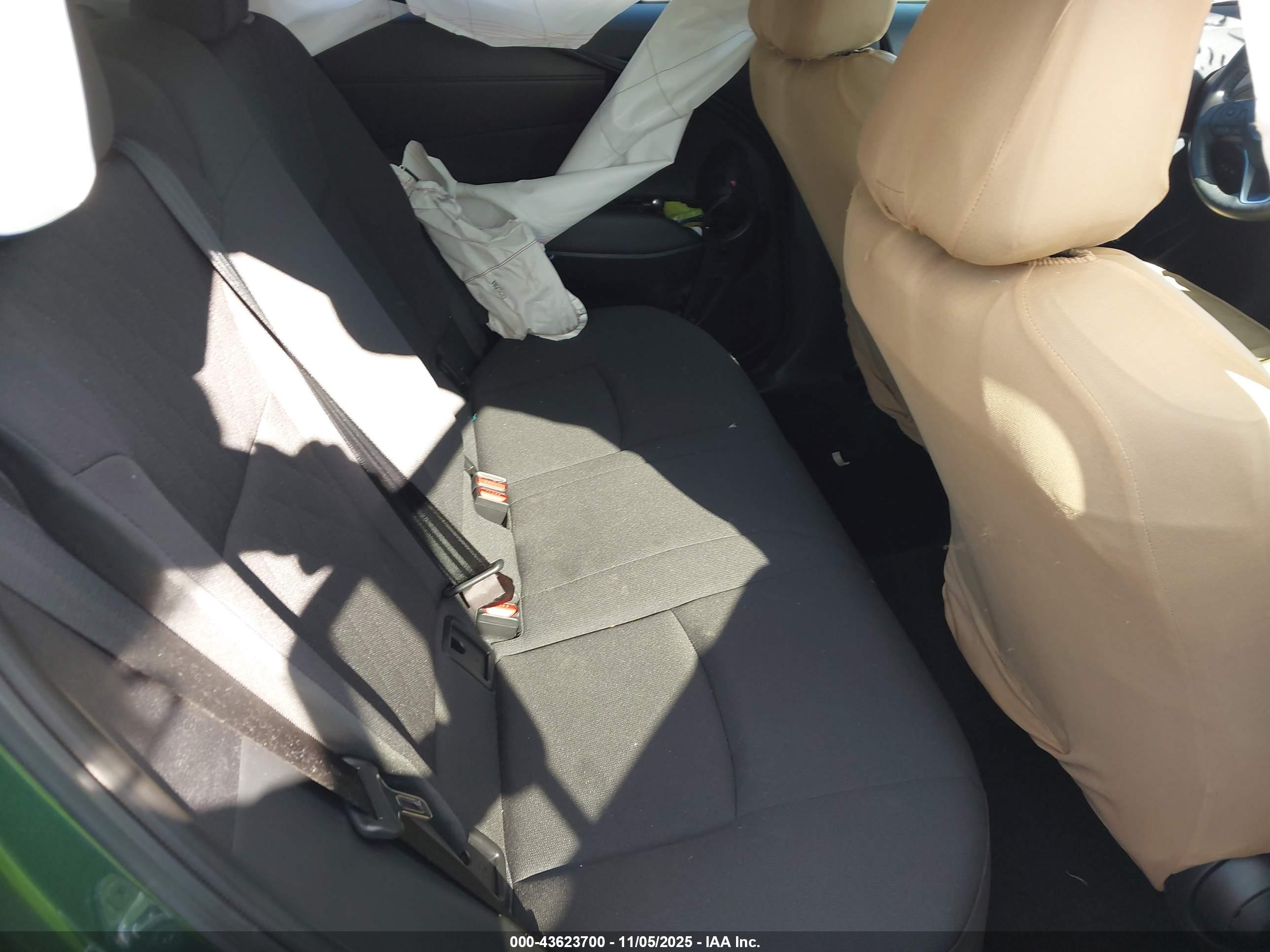 TOYOTA COROLLA image 8