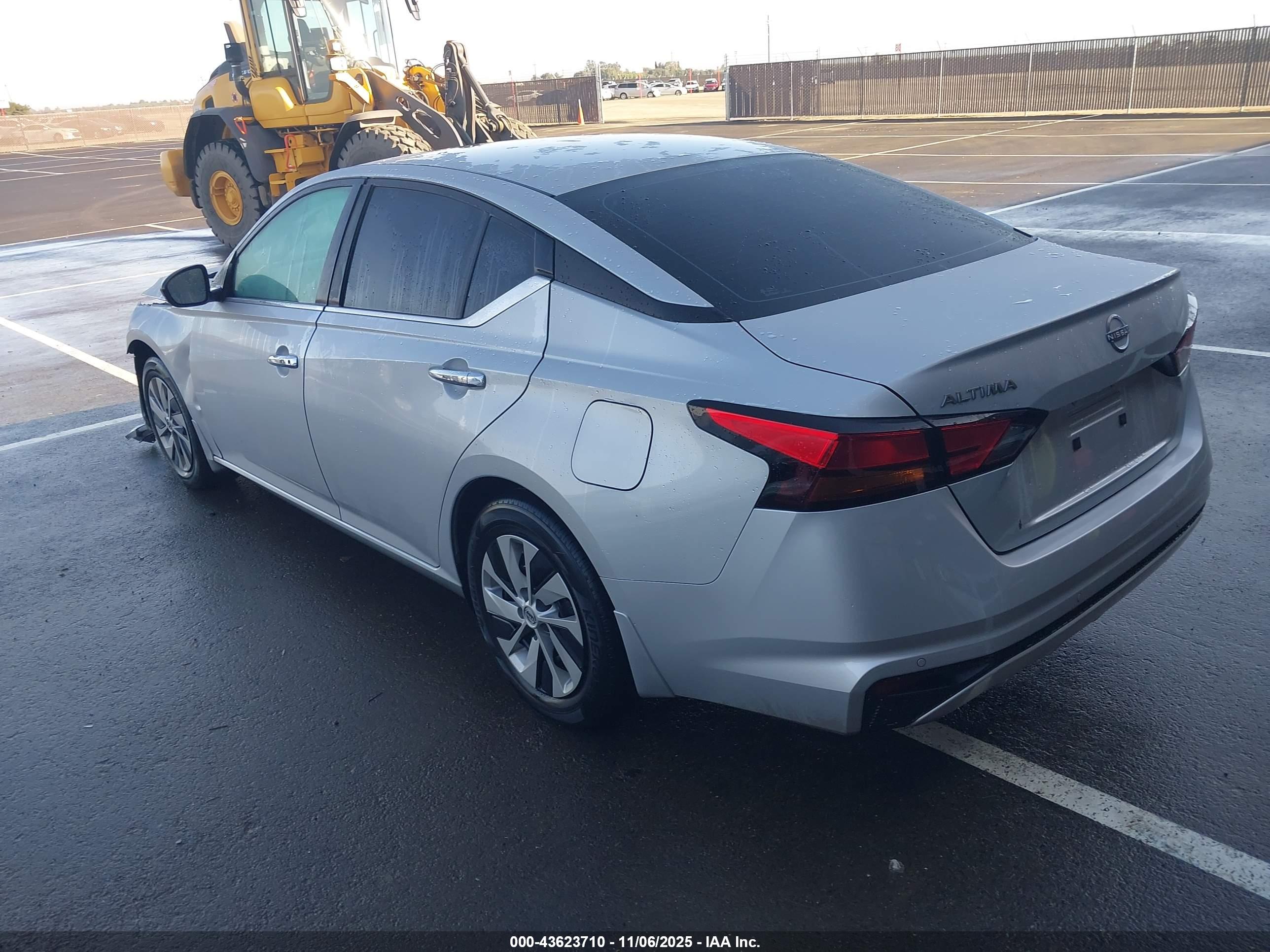 NISSAN ALTIMA image 3