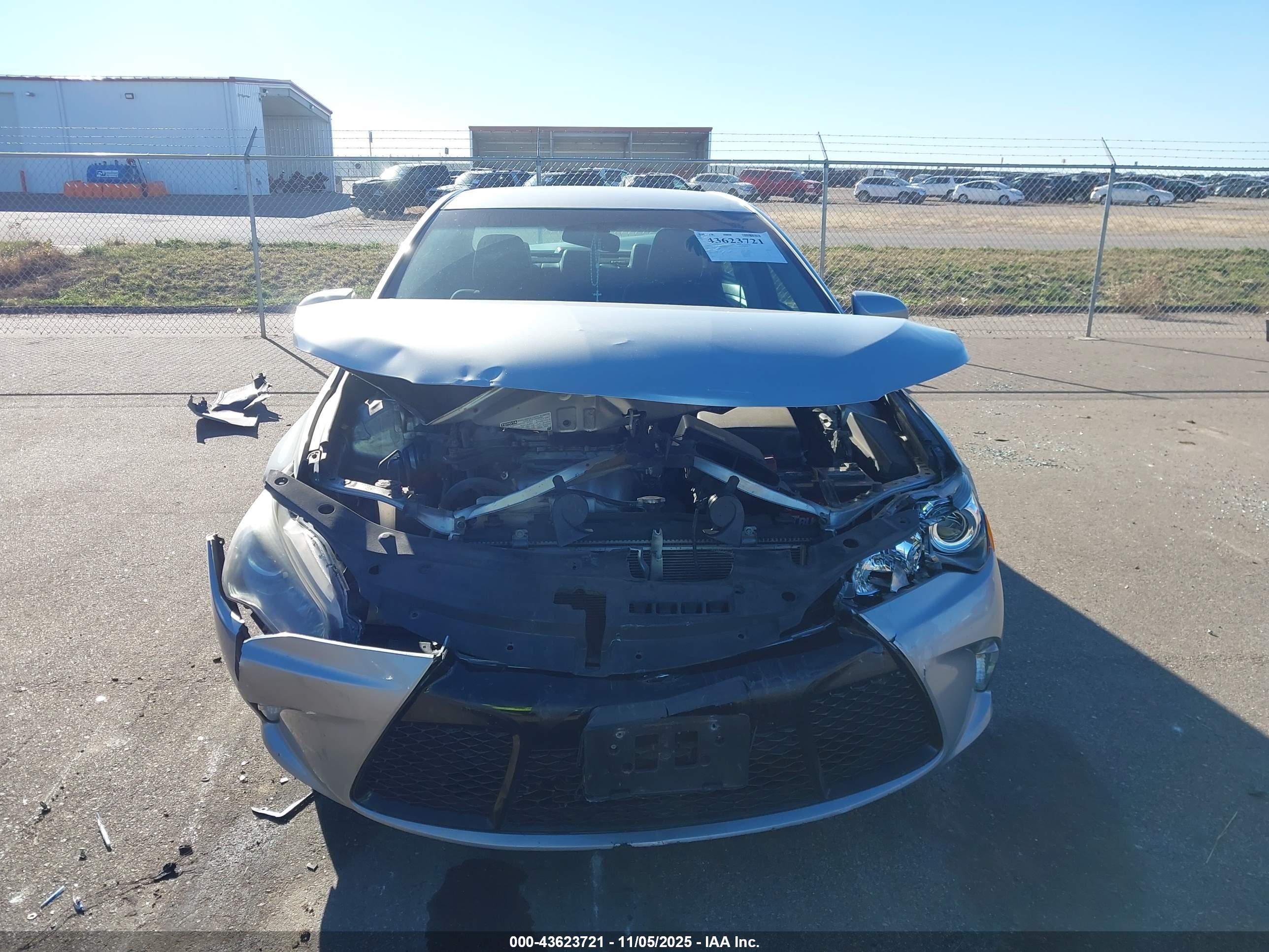 TOYOTA CAMRY image 6