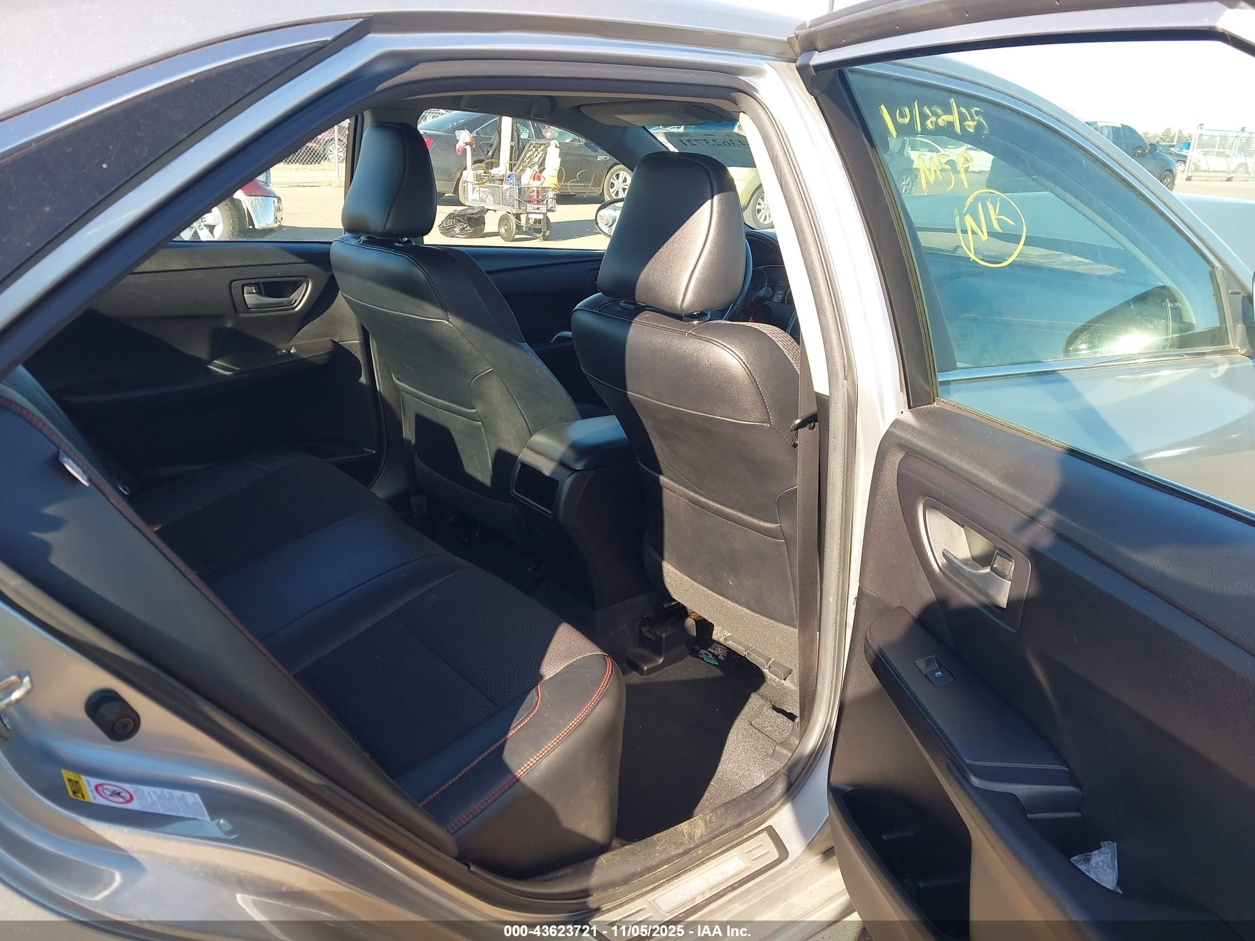 TOYOTA CAMRY image 8