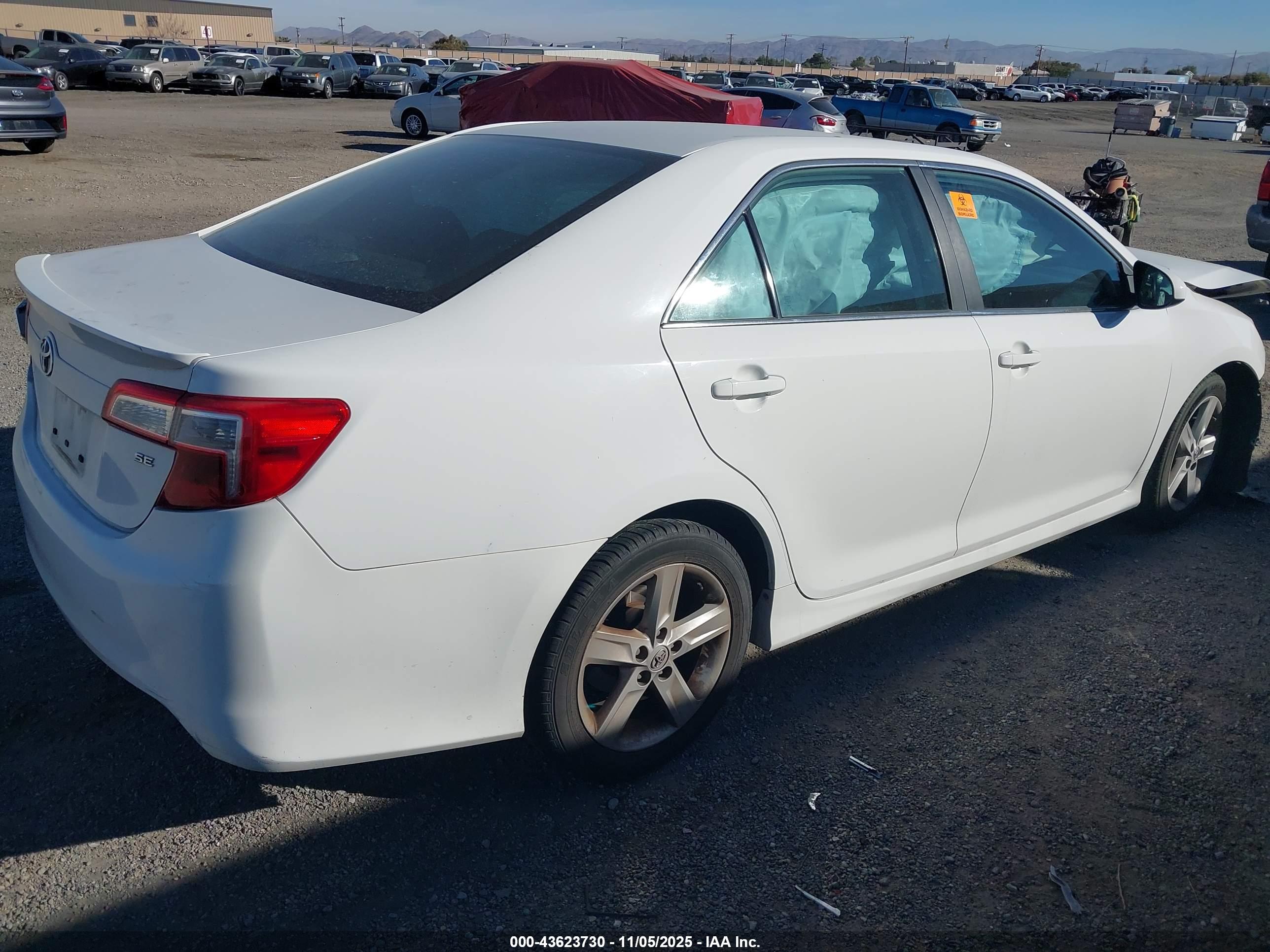 TOYOTA CAMRY image 4