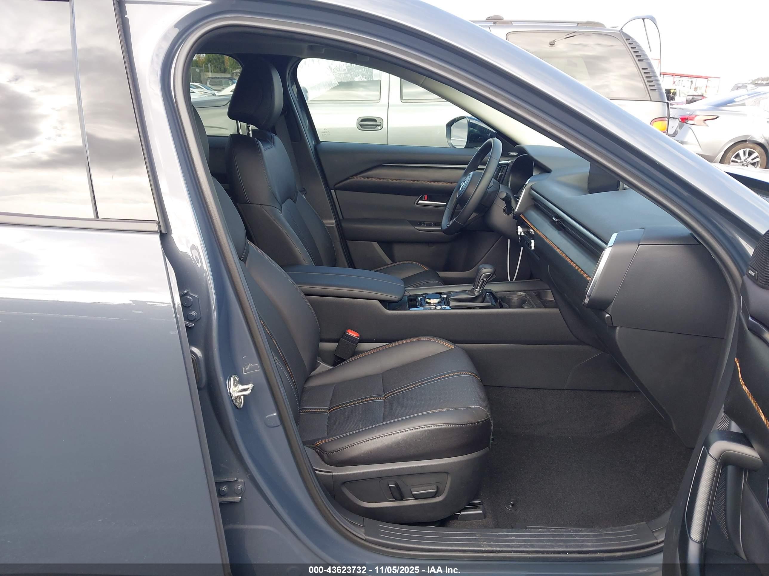 MAZDA CX-50 image 5