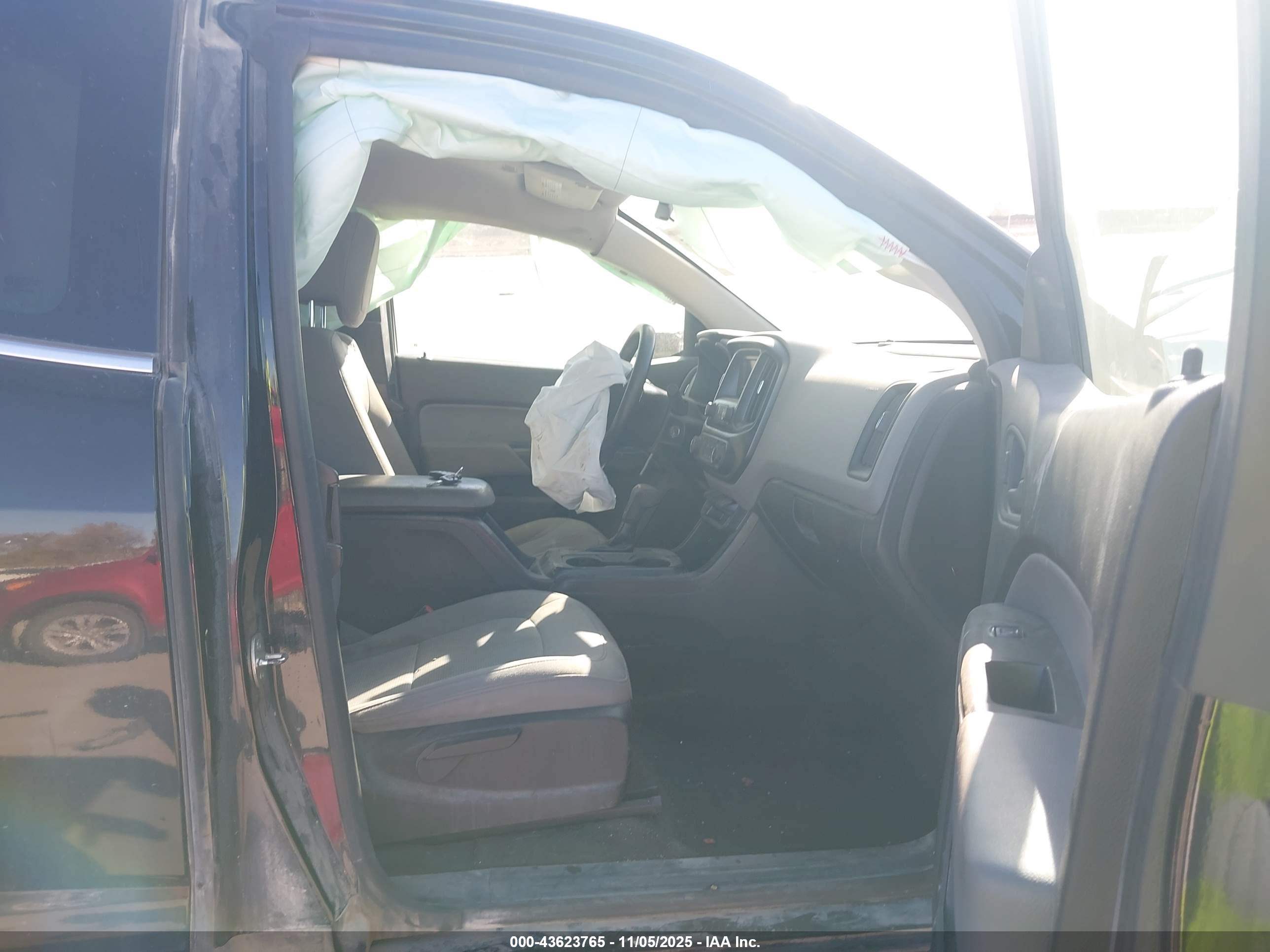CHEVROLET COLORADO image 5