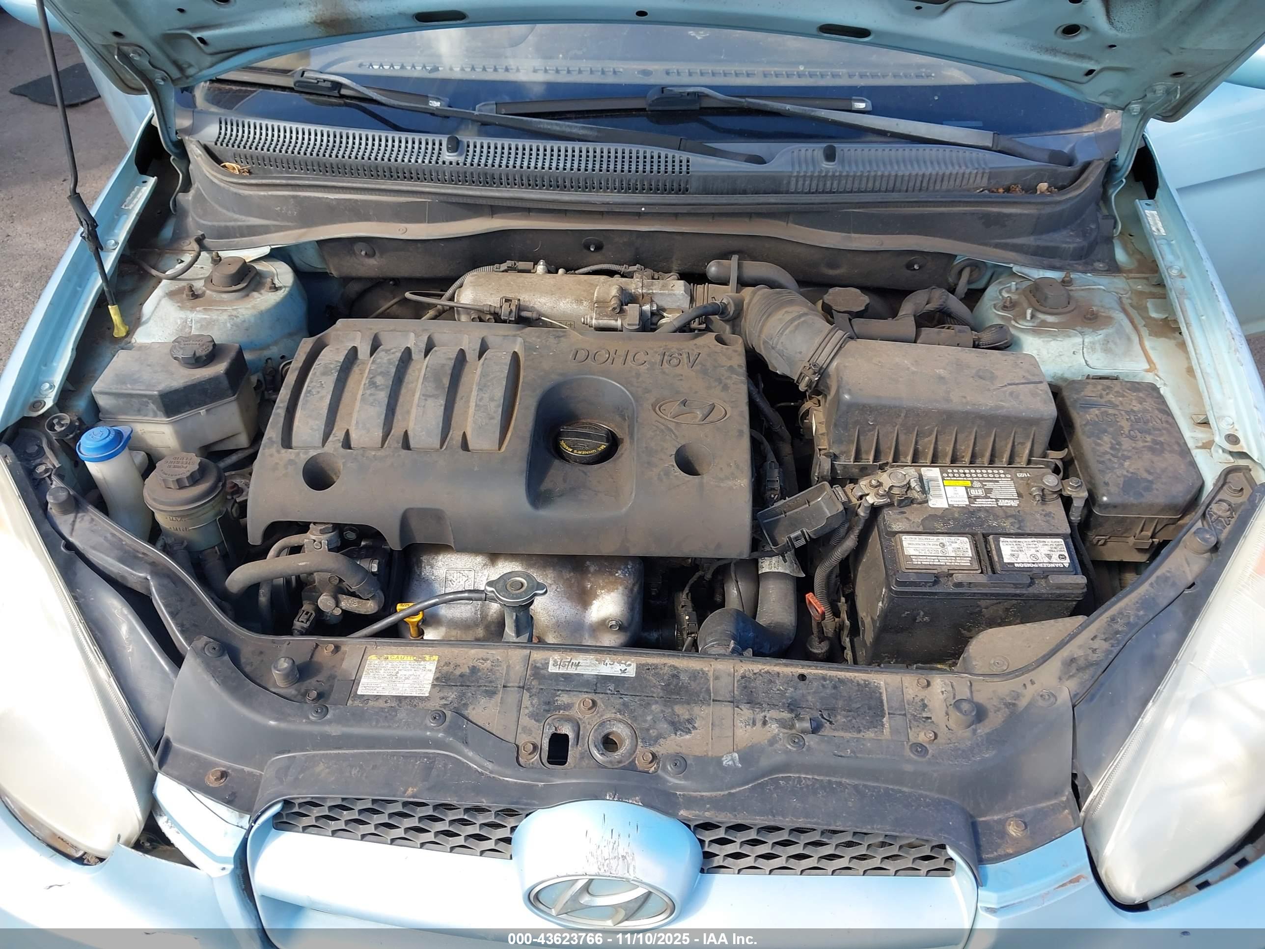 HYUNDAI ACCENT image 10