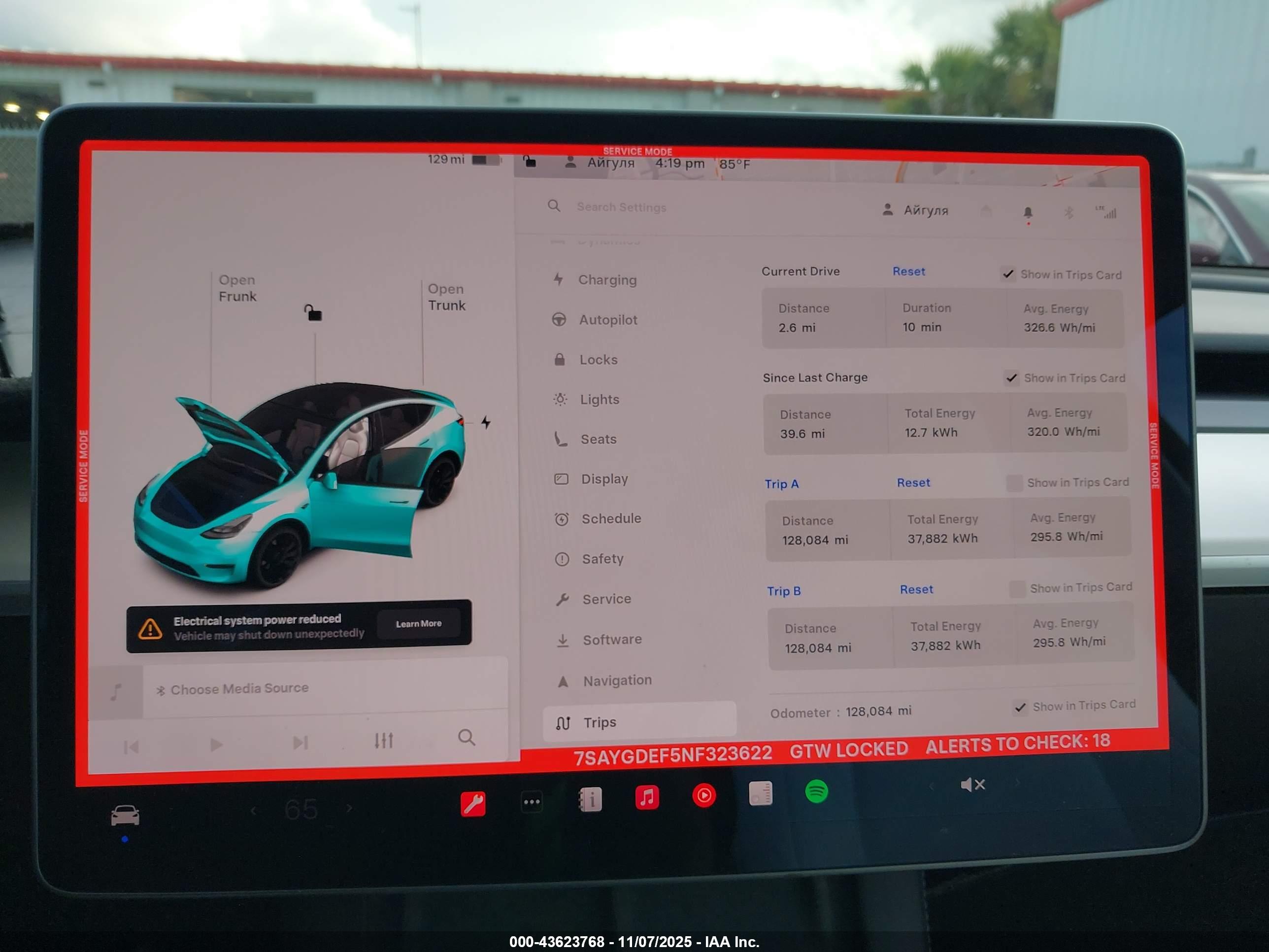 TESLA MODEL image 7