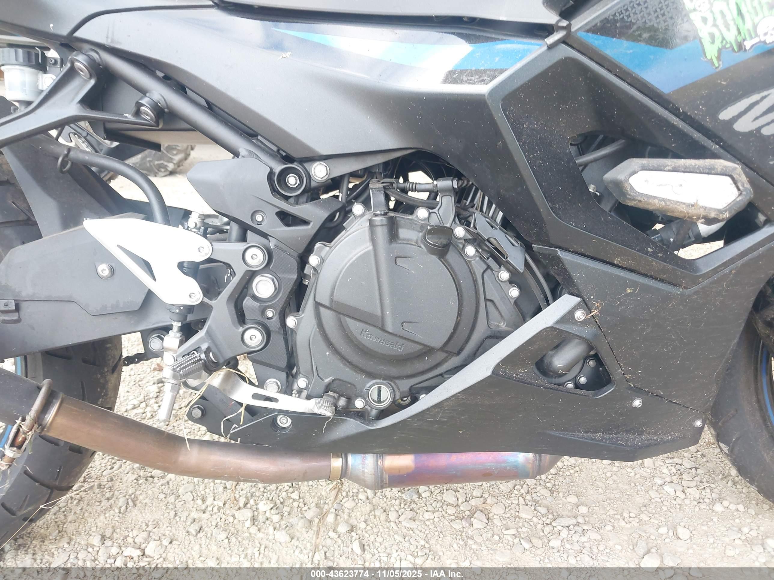 KAWASAKI EX500 image 8