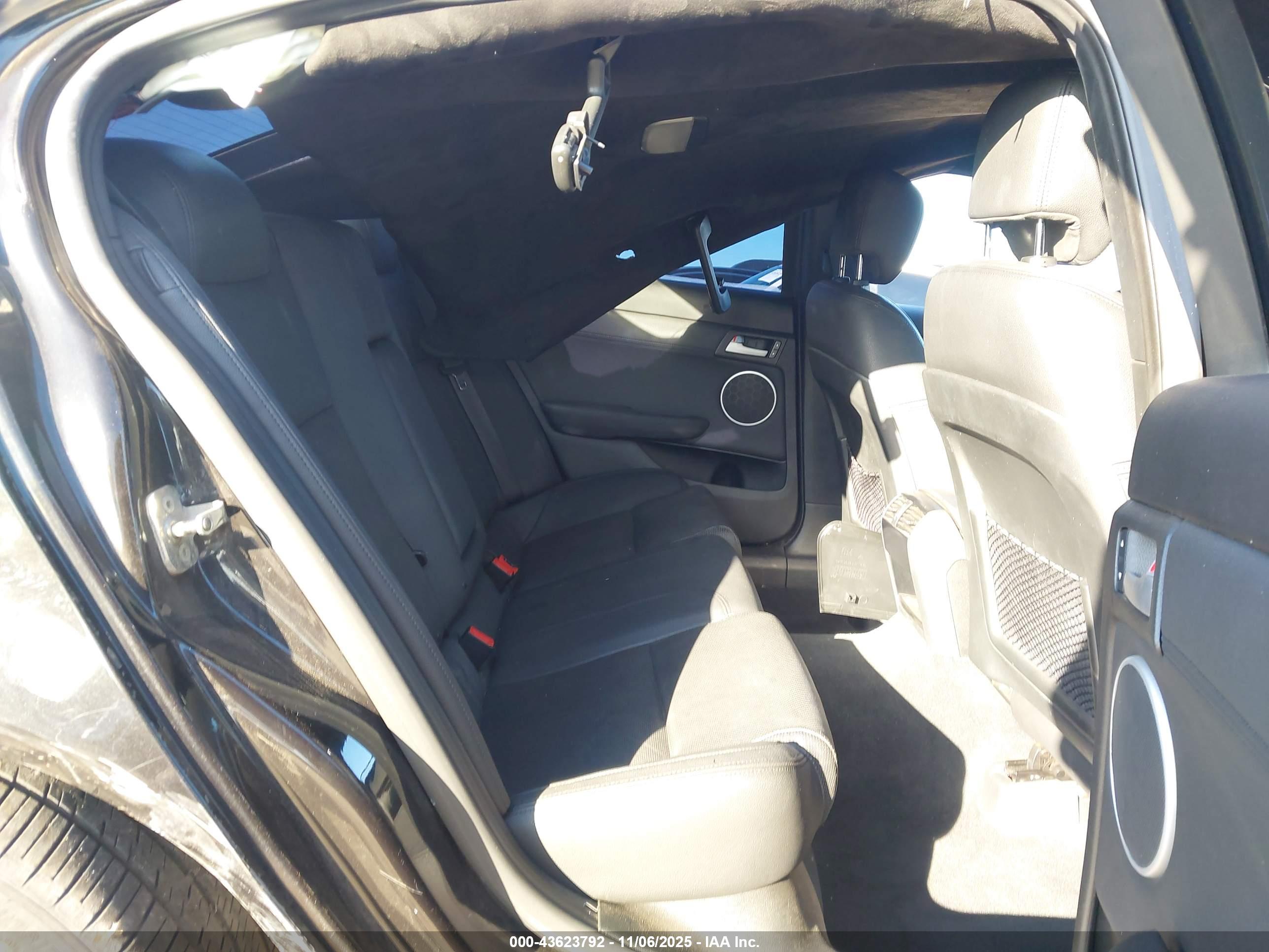 PONTIAC G8 image 8