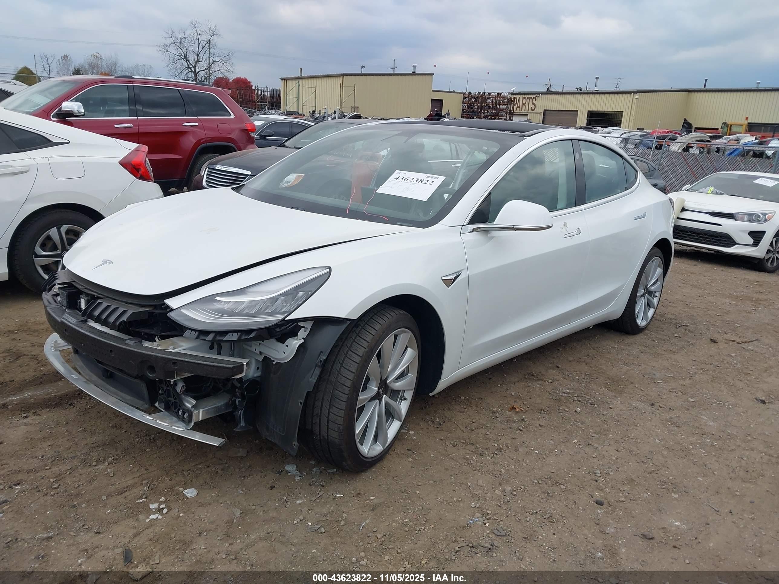 TESLA MODEL image 2