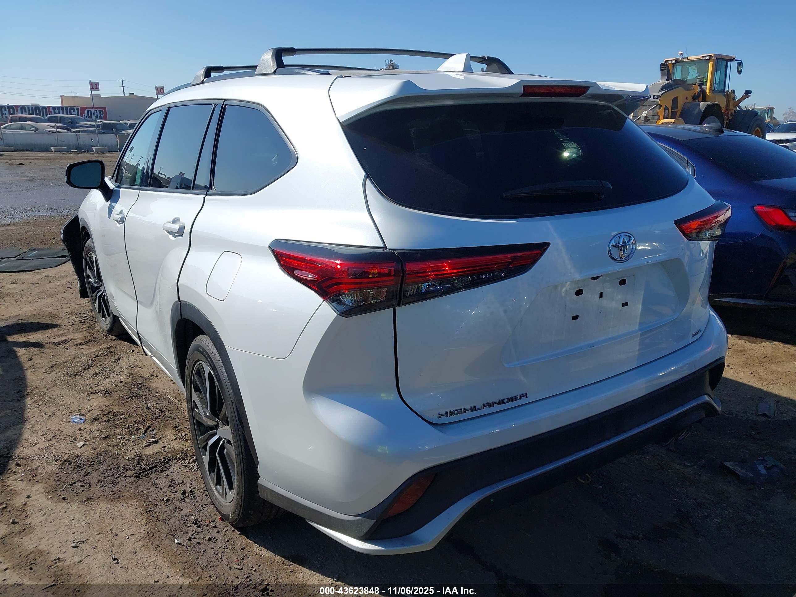 TOYOTA HIGHLANDER image 3