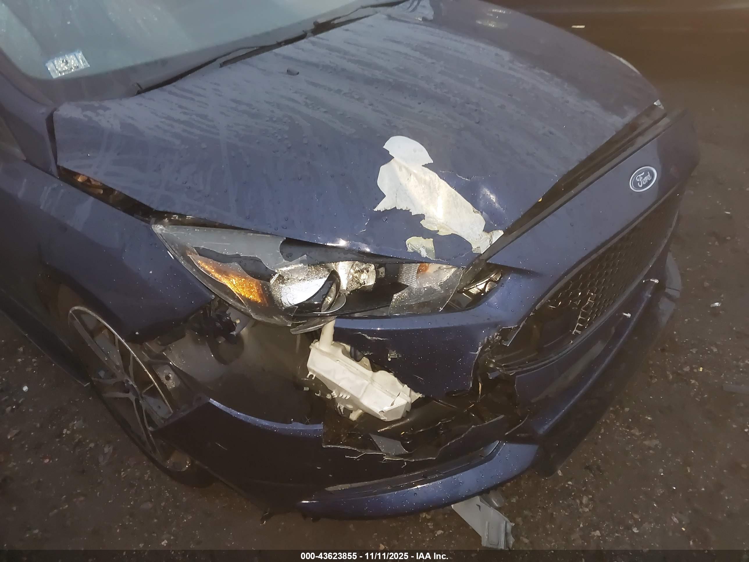 FORD FOCUS image 6