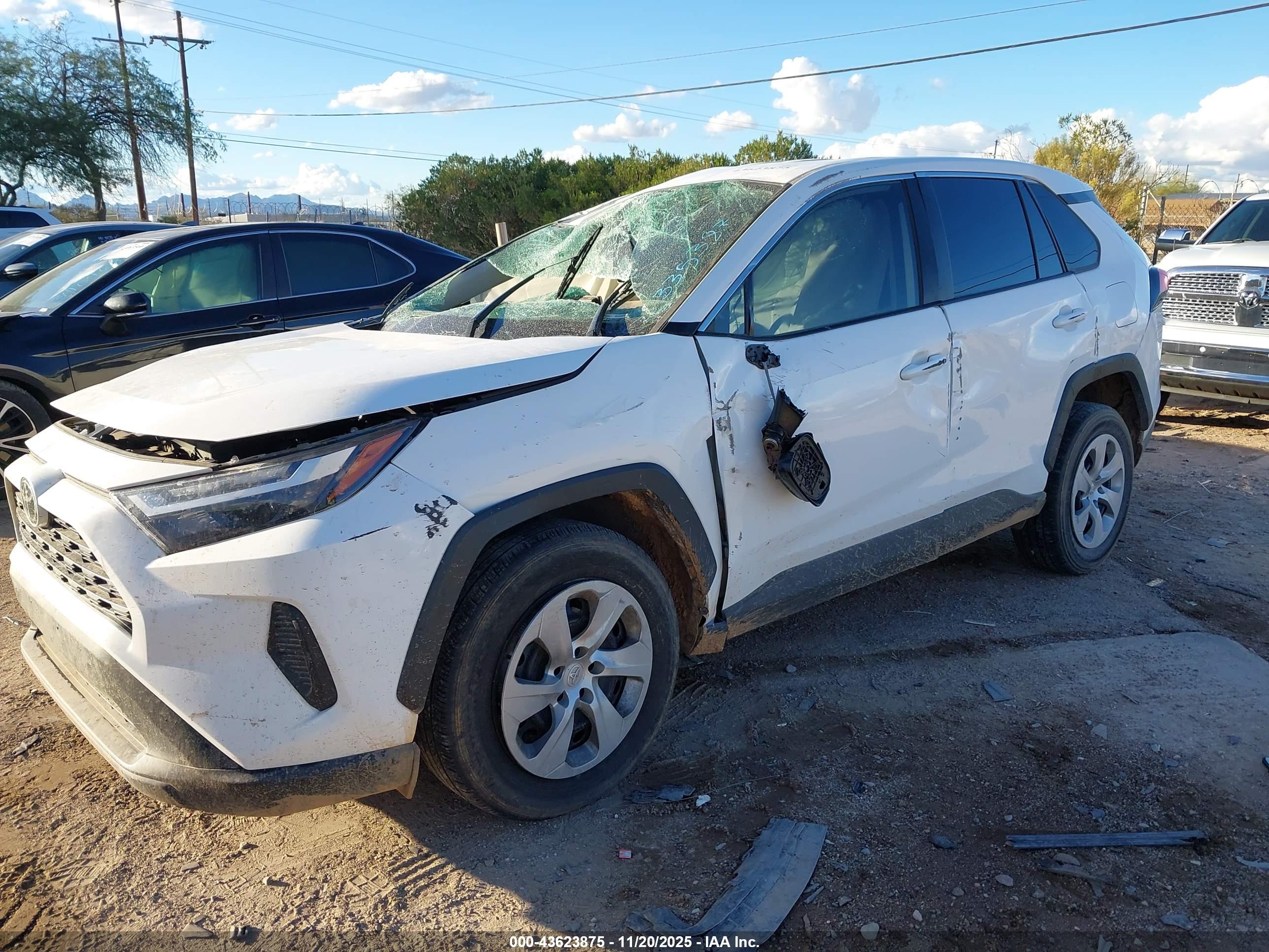 TOYOTA RAV4 image 6