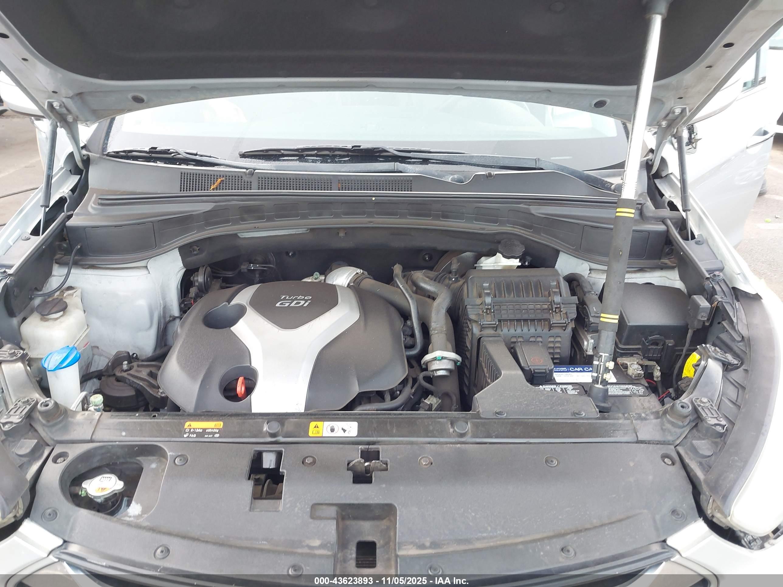 HYUNDAI SANTA image 10