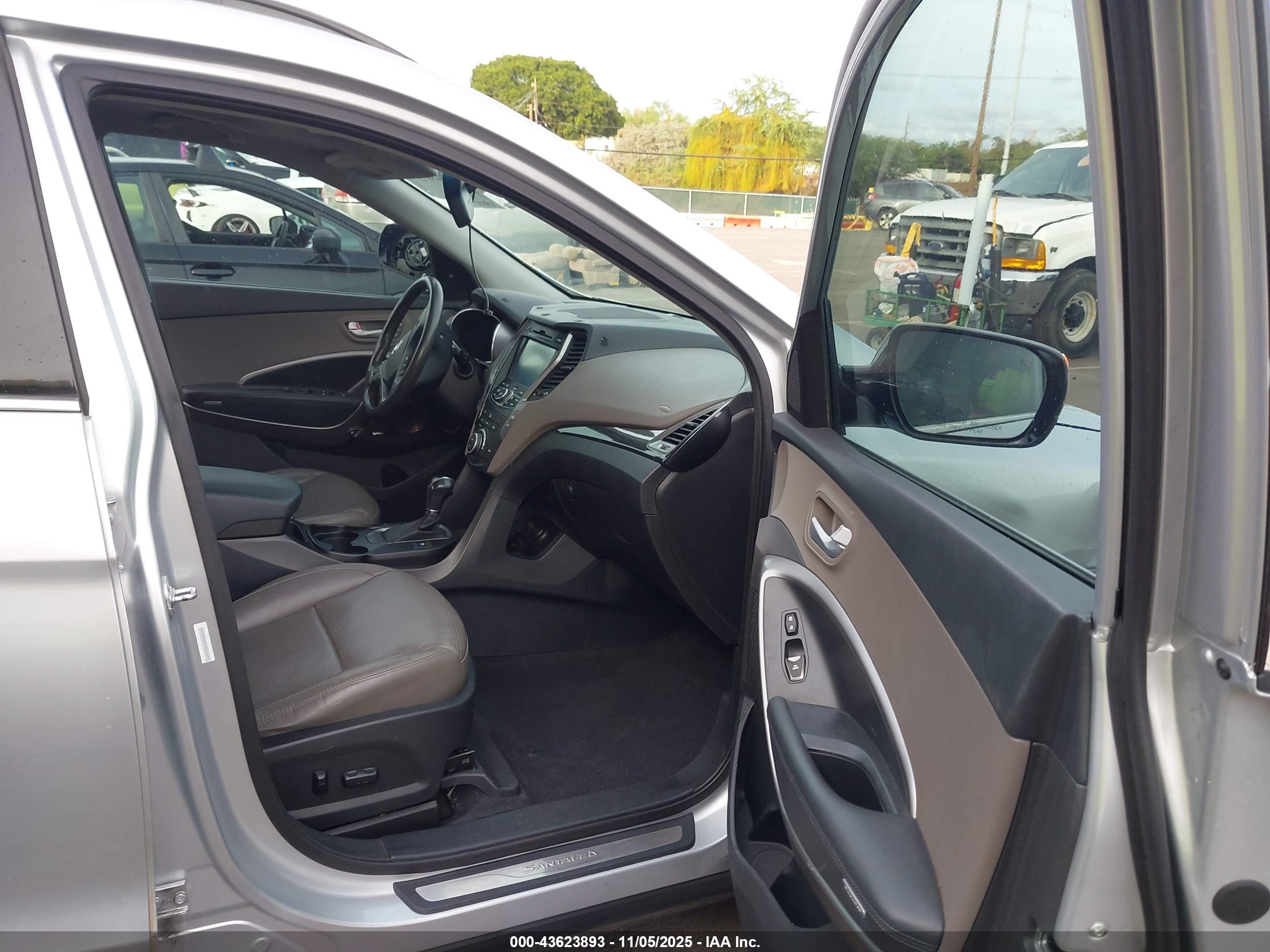 HYUNDAI SANTA image 5